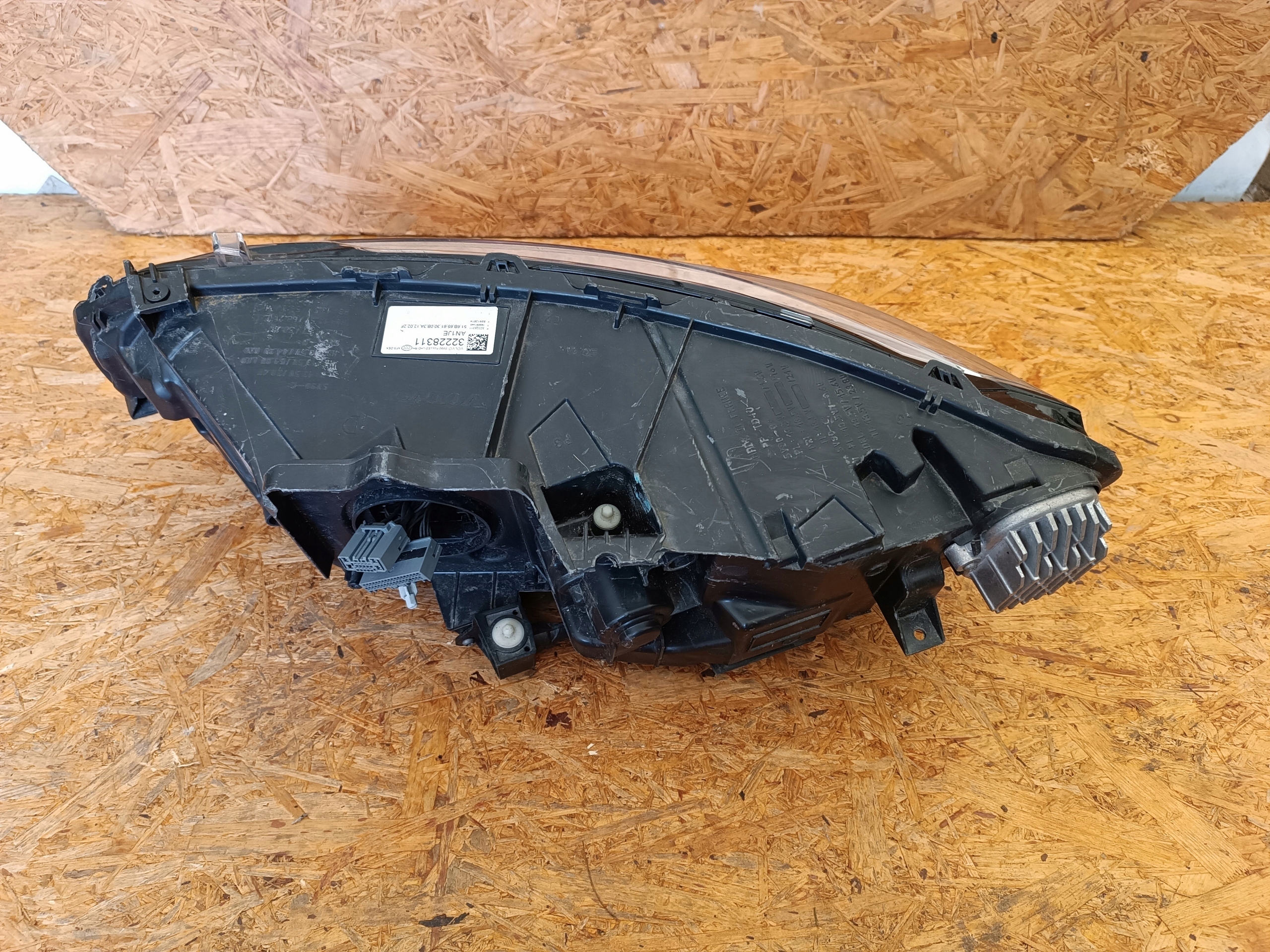 volvo V90 S90 II передняя фара правая full led европа 32228311