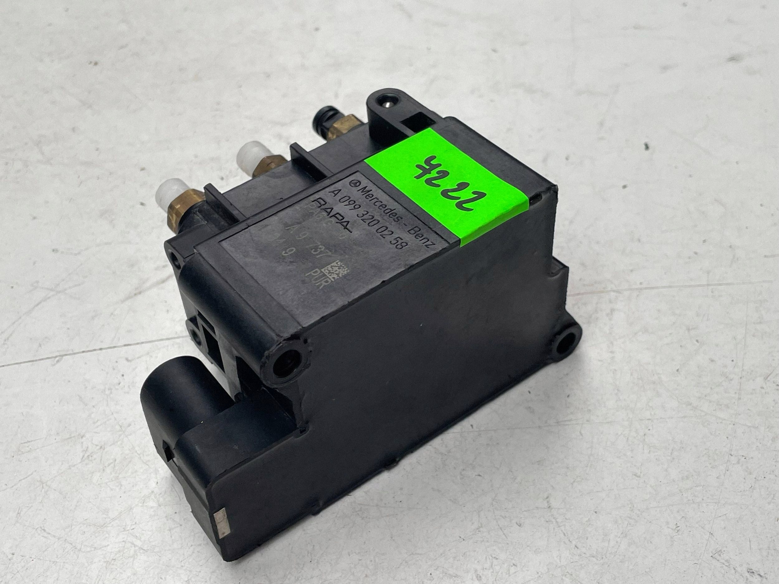 distributor PNEUMATYKI air MERCEDES GLC A0993200258 !J