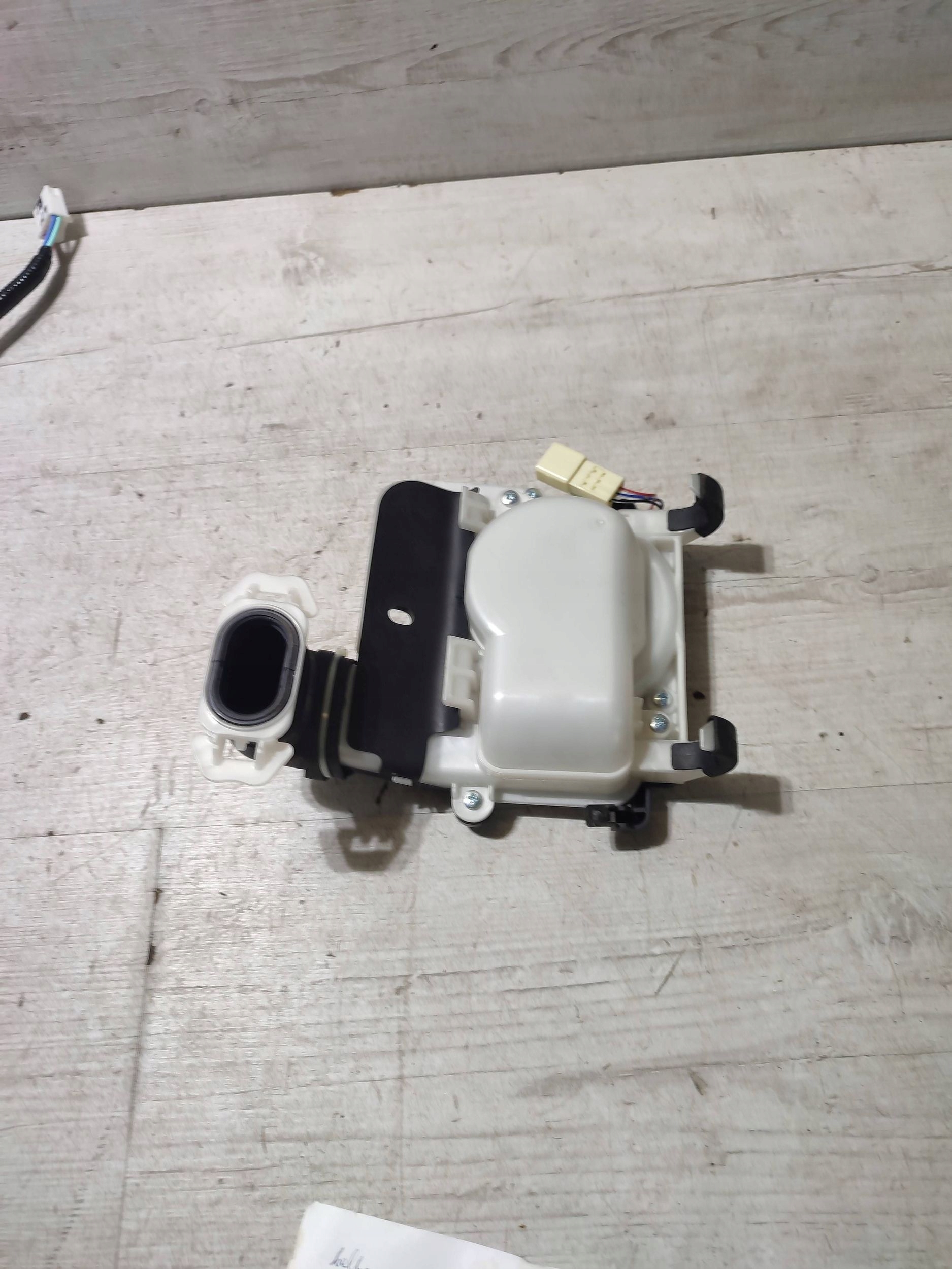 Lexus RC 2019 front side left fan / heating seat