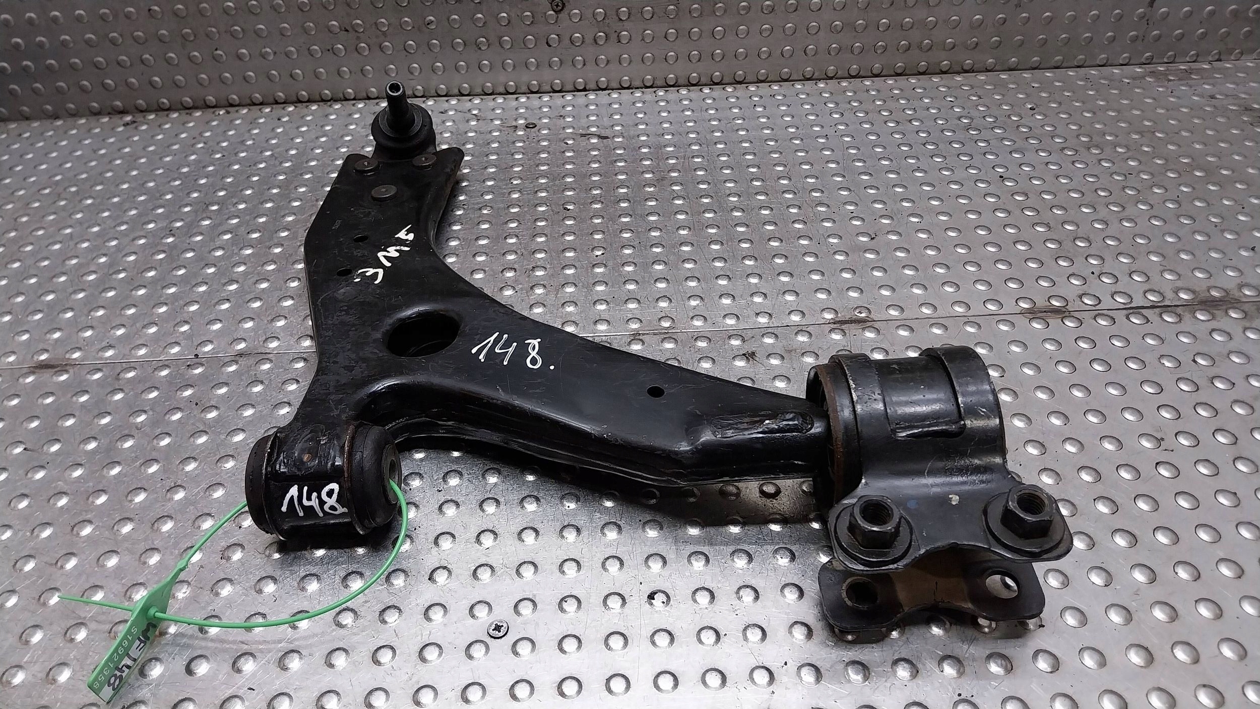 arm right front 4M51-3A423-AF FORD FOCUS MK2 C MAX MK1 VOLVO C30 S40 V50