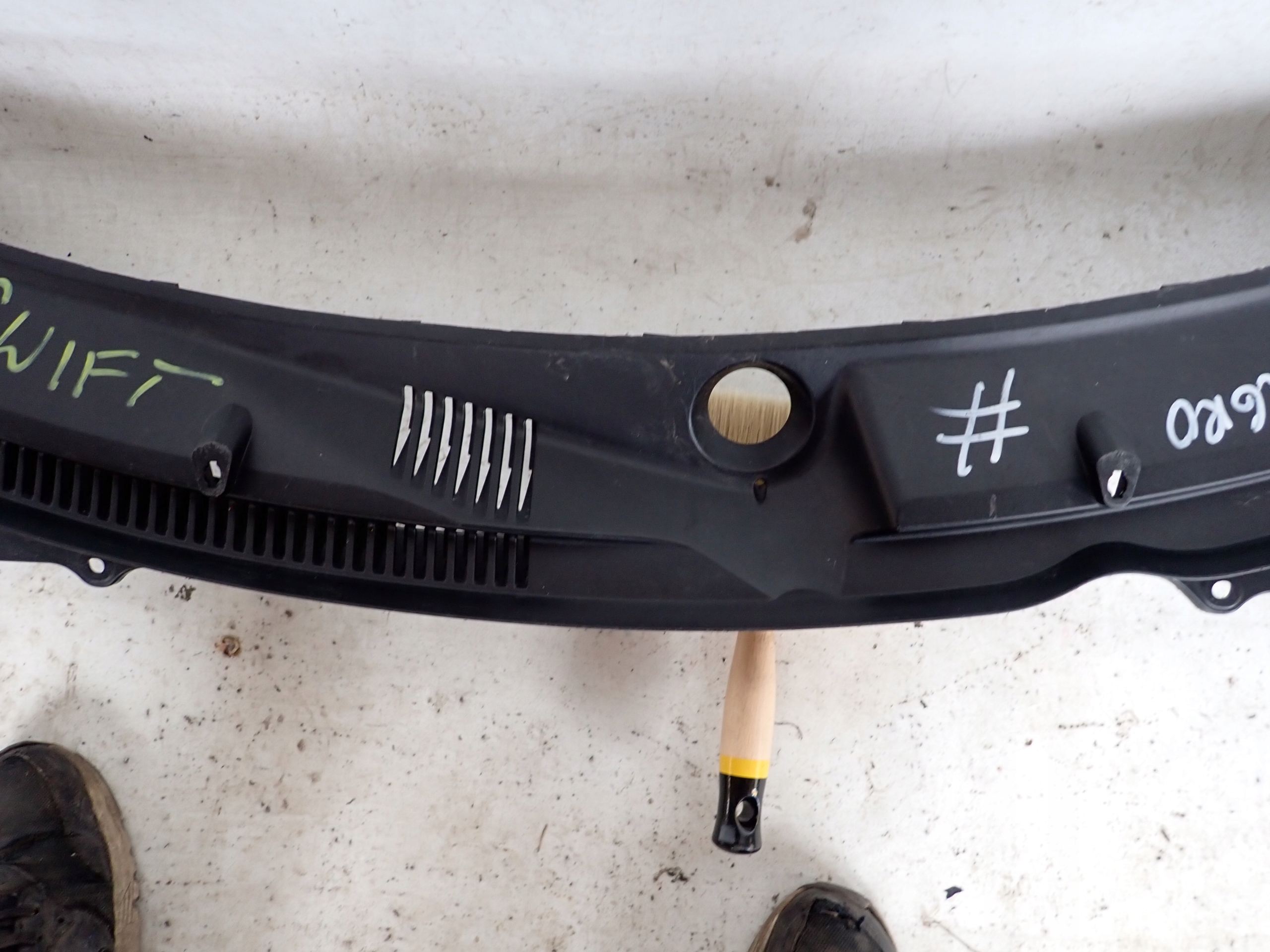 SUZUKI SWIFT MK7 10- torpedo 72331-68L1