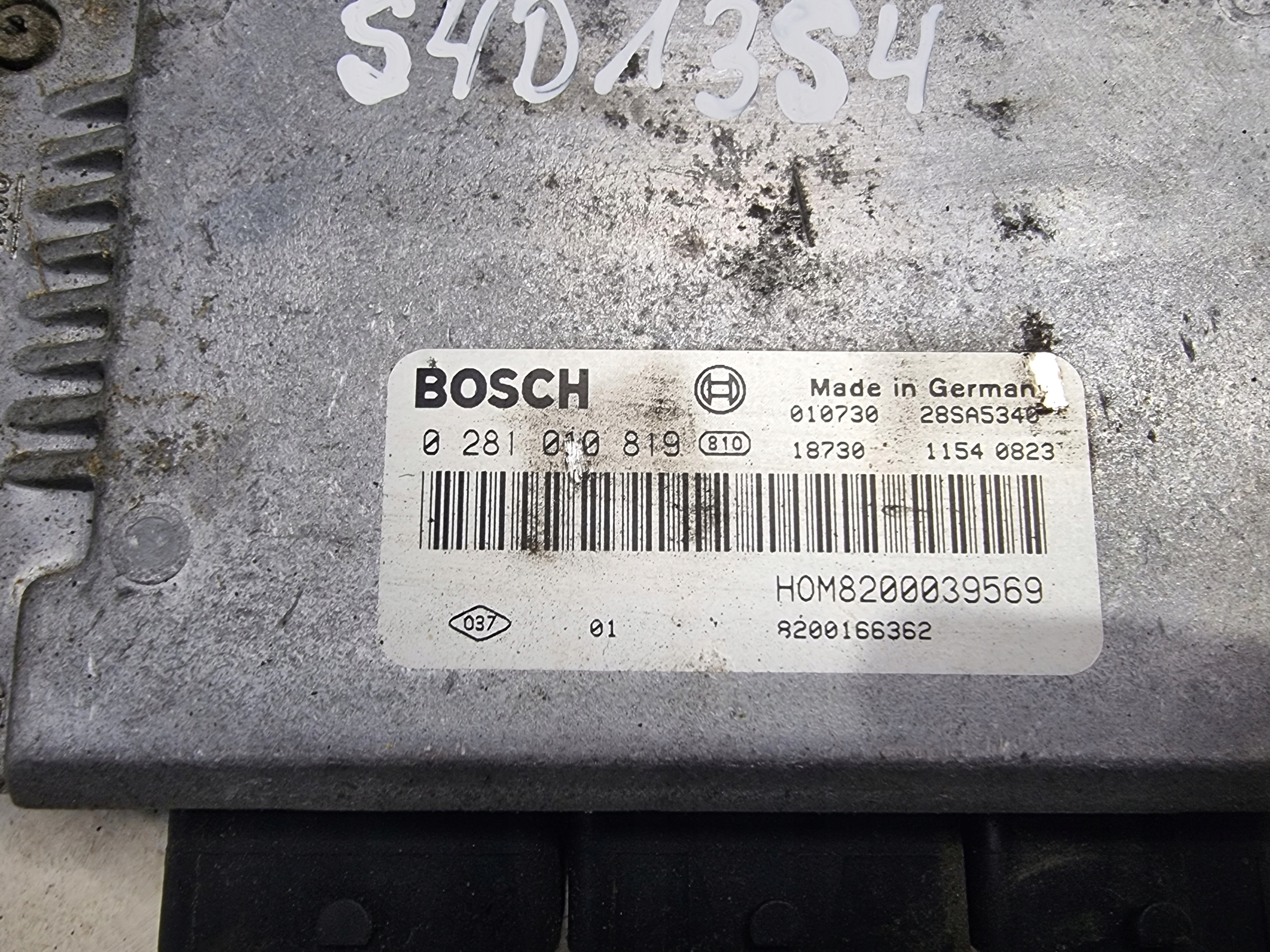 computer of the engine control unit Renault OE 8200039569 0281010819