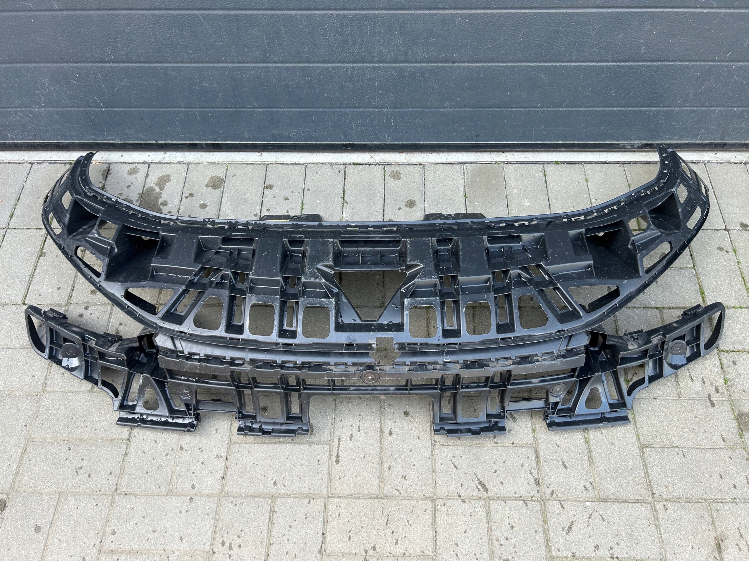 SEAT CUPRA BORN 2020- pillar console bumper front 10E807217H