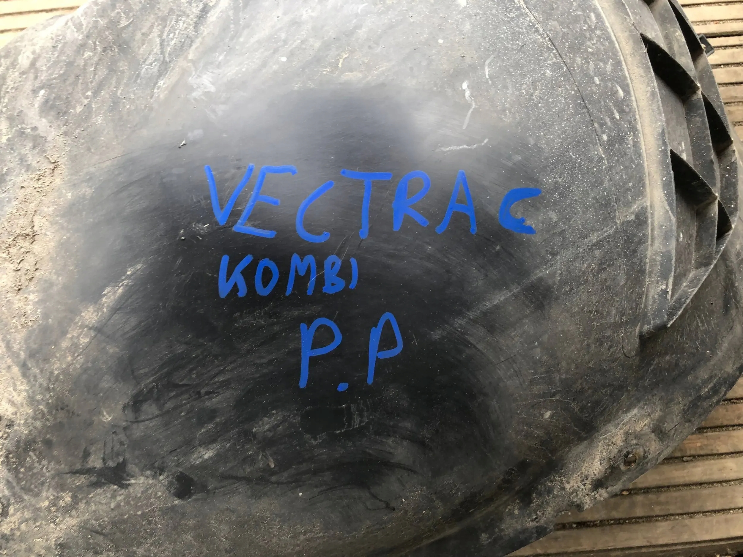 mudguard right front OPEL VECTRA C KOMBI 13162371