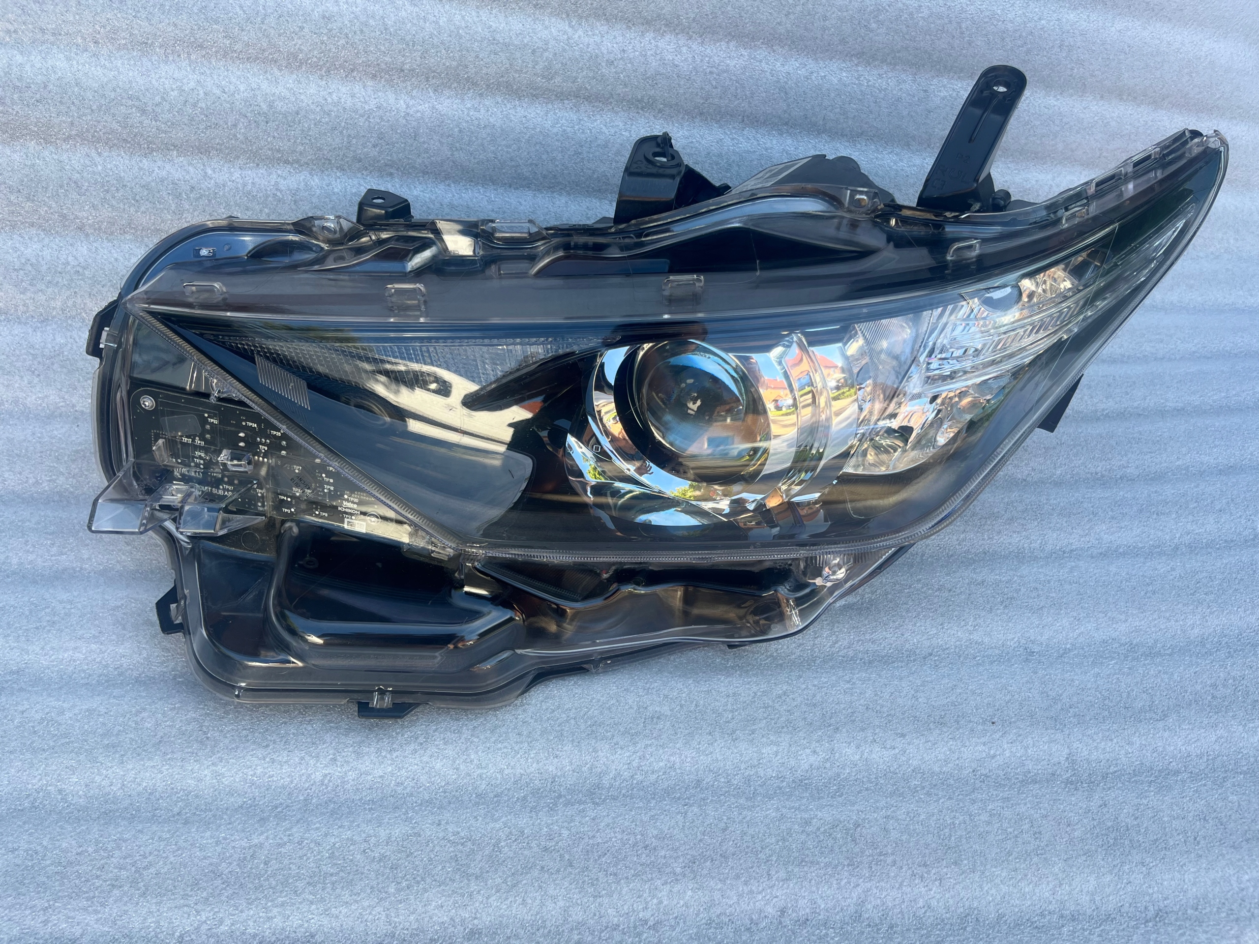 HIR2 LED OPEL INSIGNIA,TOYOTA AURIS YARIS AVENSIS LED SKLEPLEDY