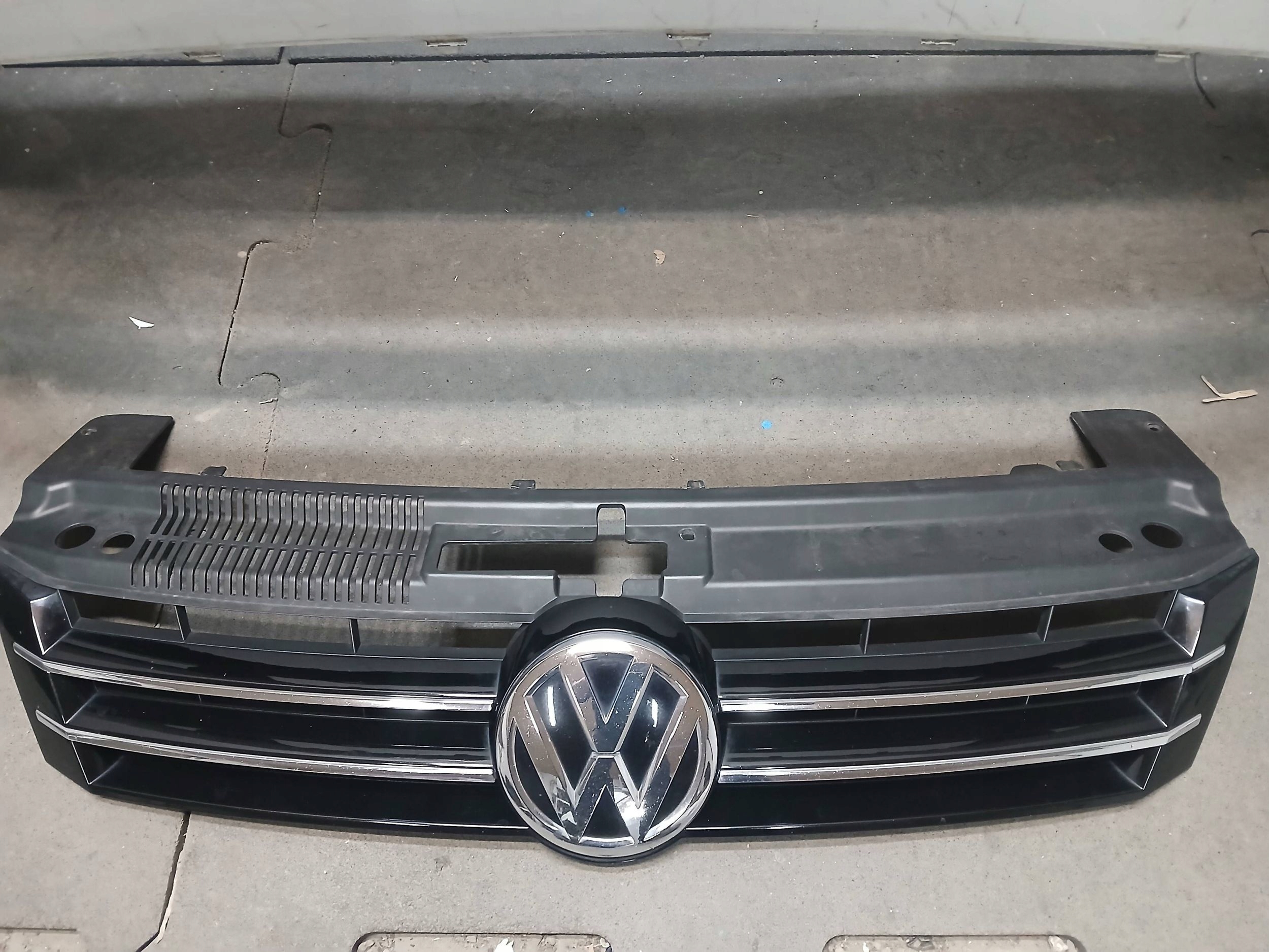nárazník předek VW SHARAN 7N 10