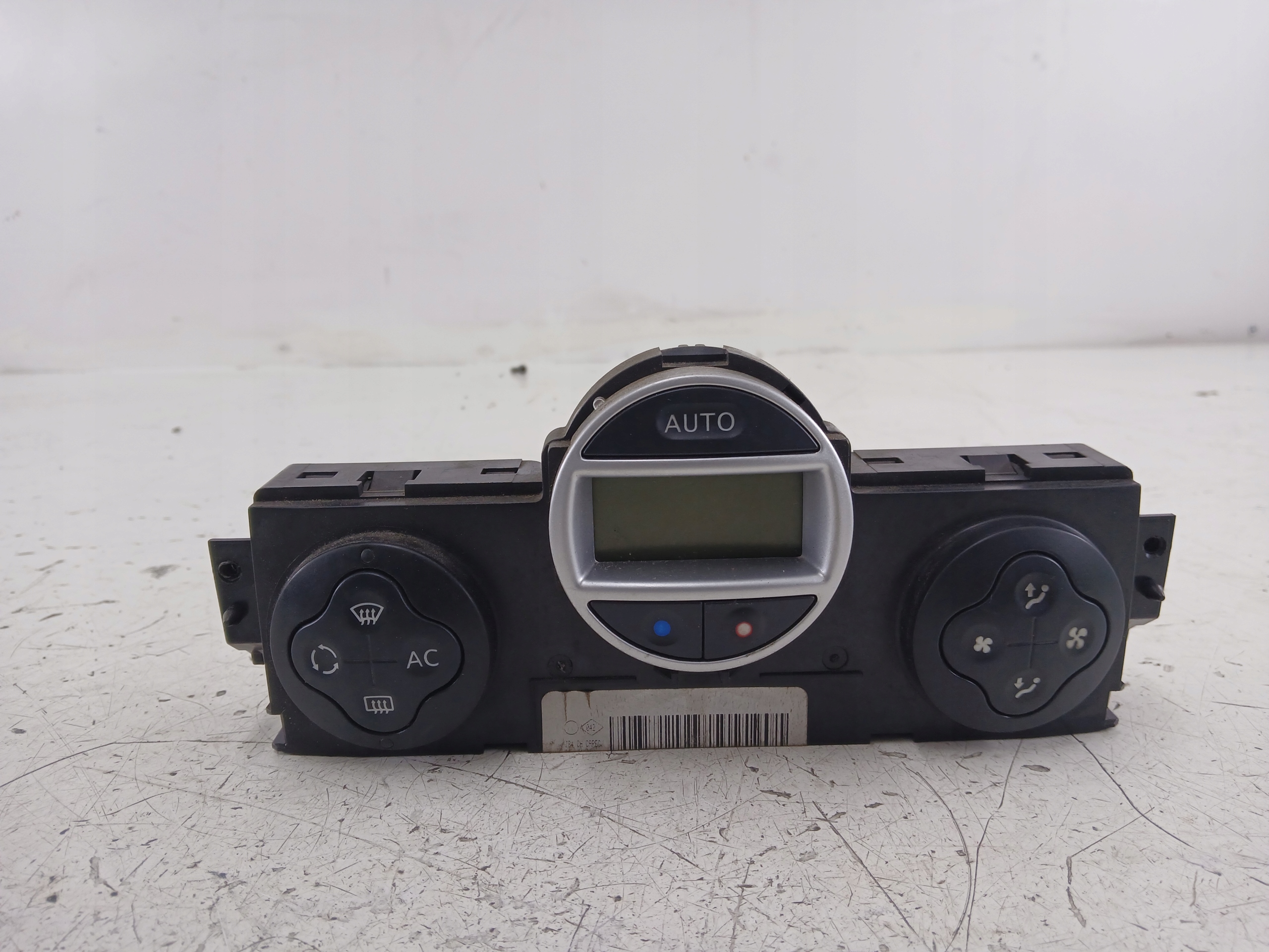 RENAULT SCENIC II Unite commande clima Bouches buses 8200501465
