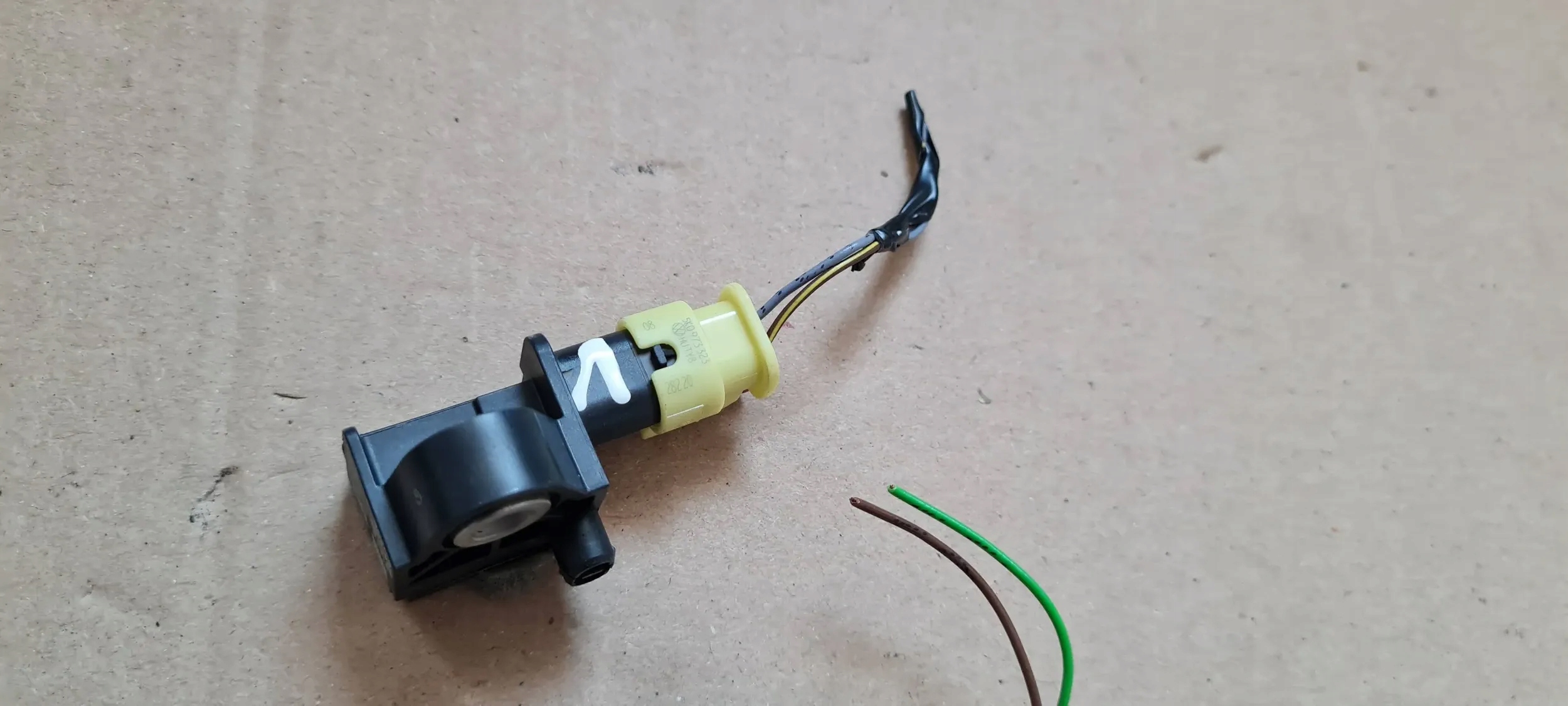 S3 8Y A3 impact sensor impact connecting spoiler 5WA959651 Q3 83A