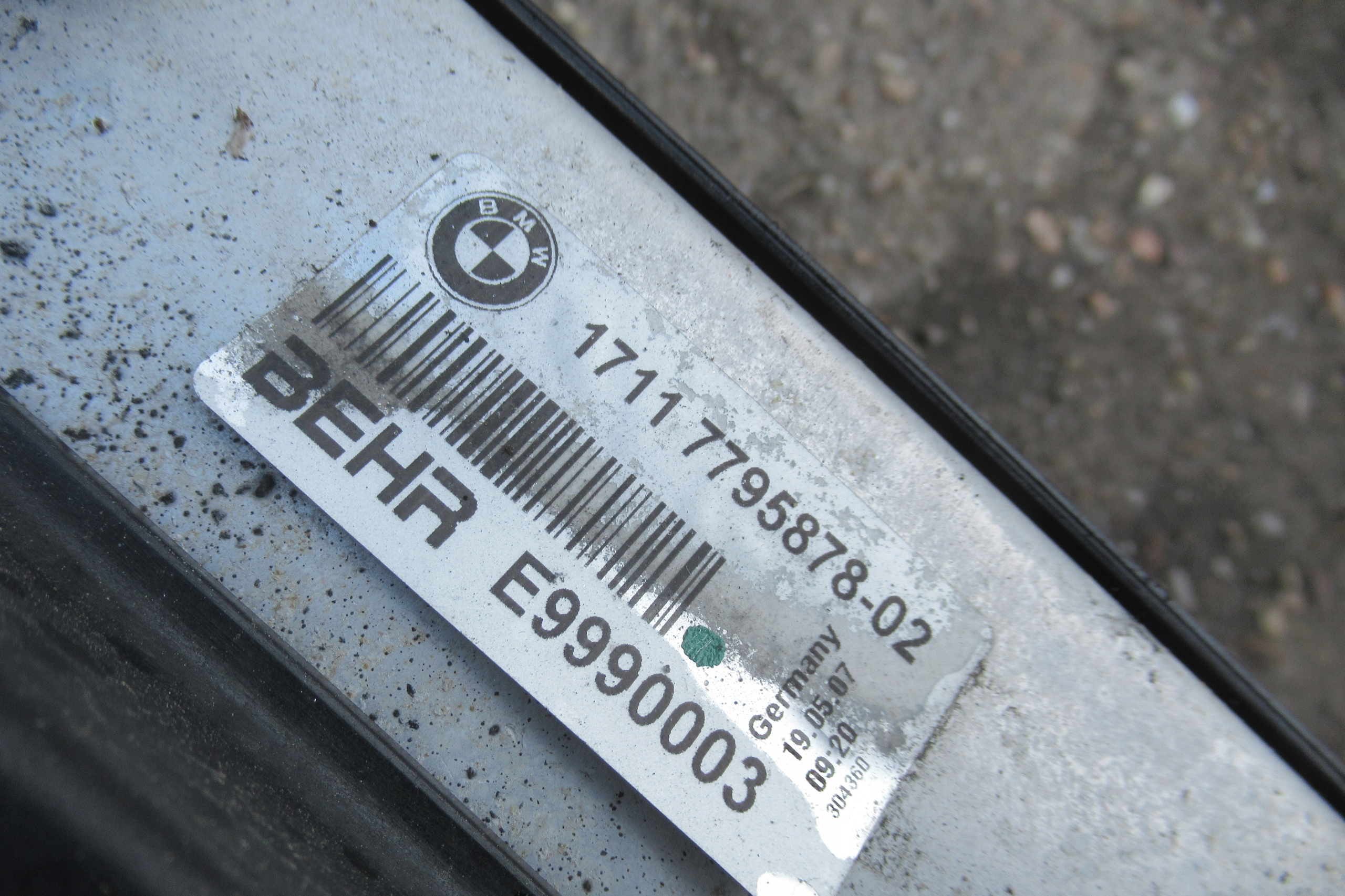 BMW E61 07R KOMPLET radiatore Z WENTYLATOREM