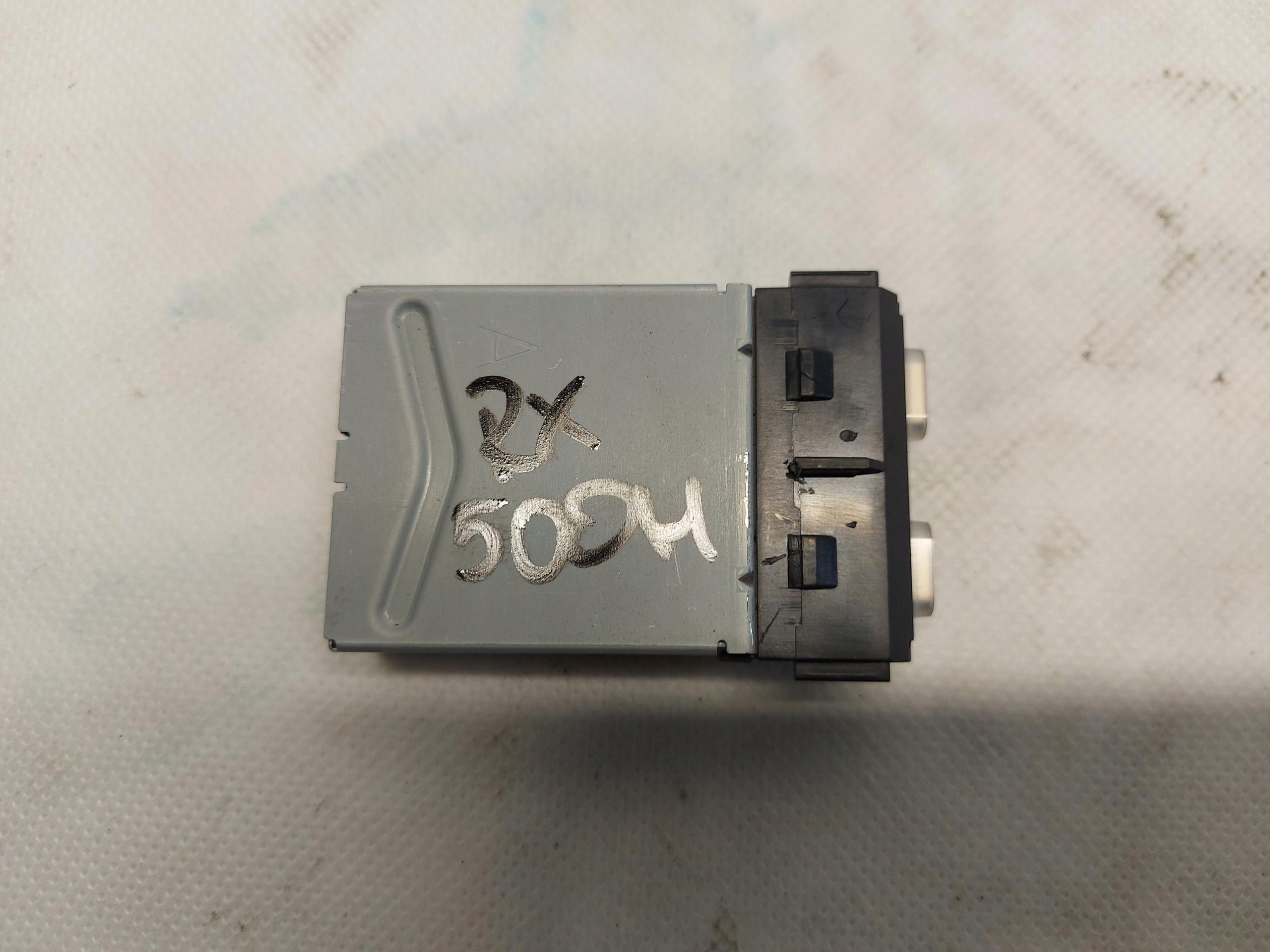 LEXUS RX500H V 5 2023- adapter USB 85532-48020