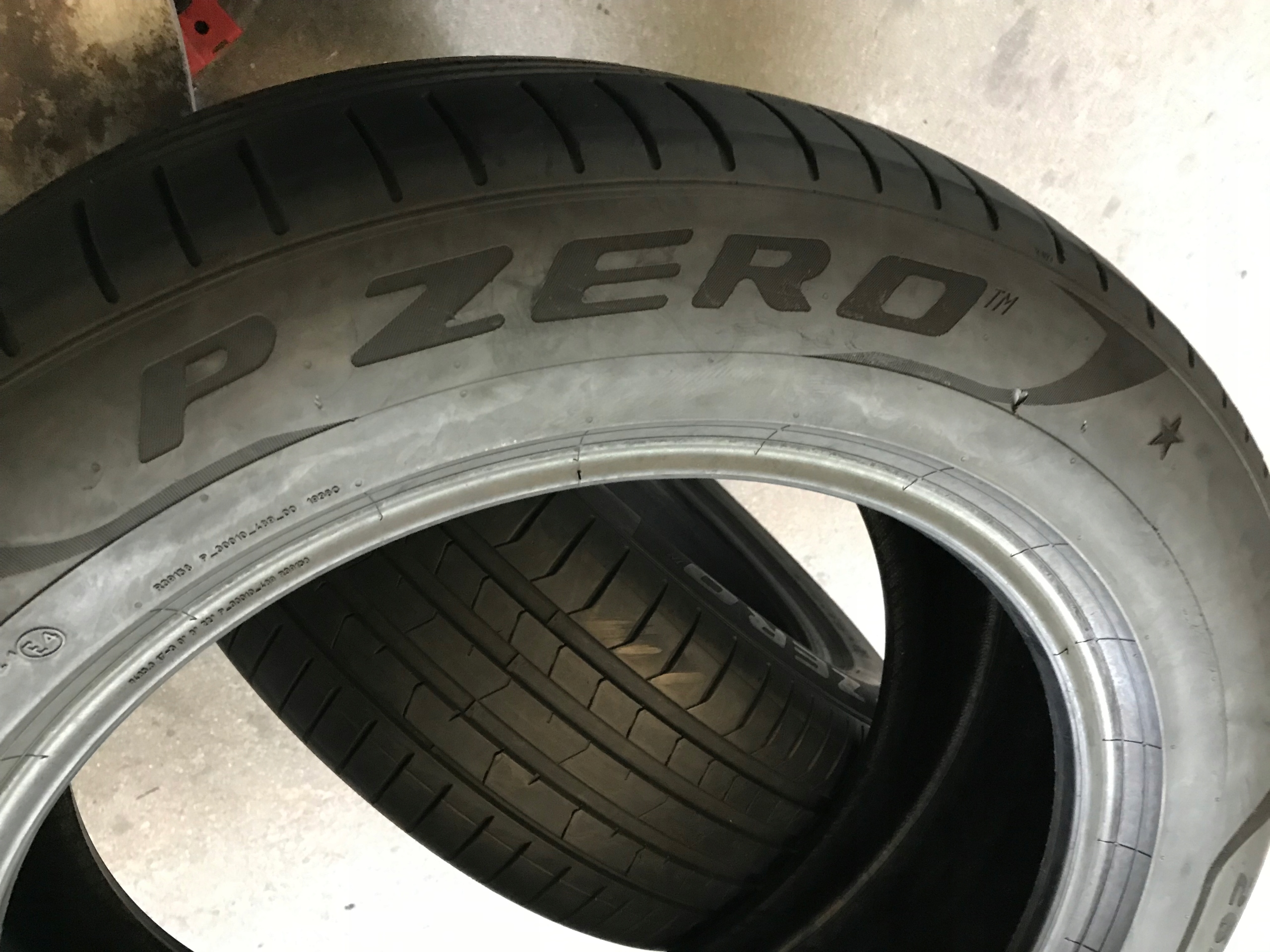 2 tyres summer 265/50R19 Pirelli P Zero PZ4 6mm