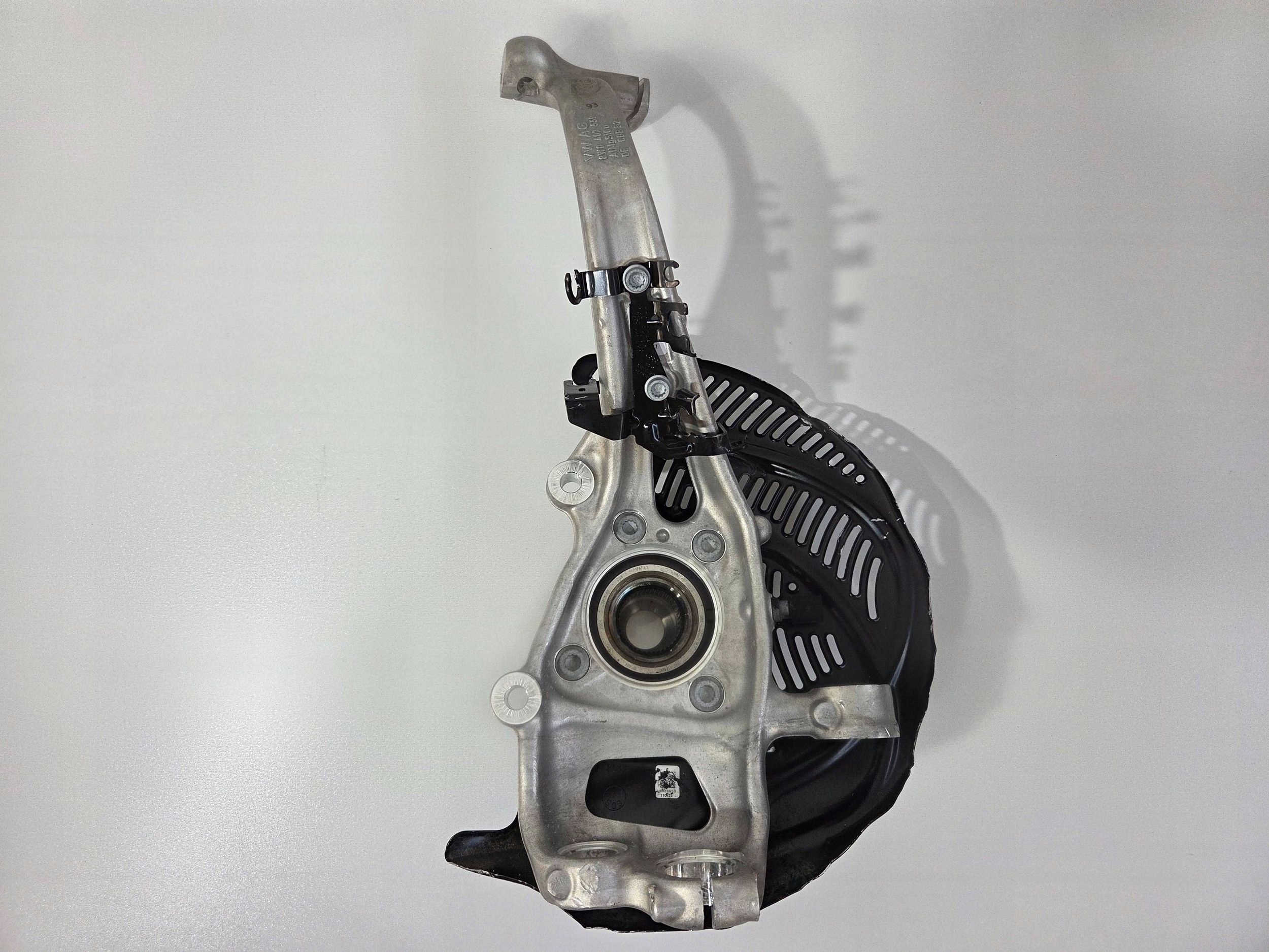 Audi A4 B9 , RS4 , RS5 , A5 8W swing front left 8W0407559 (Z702)