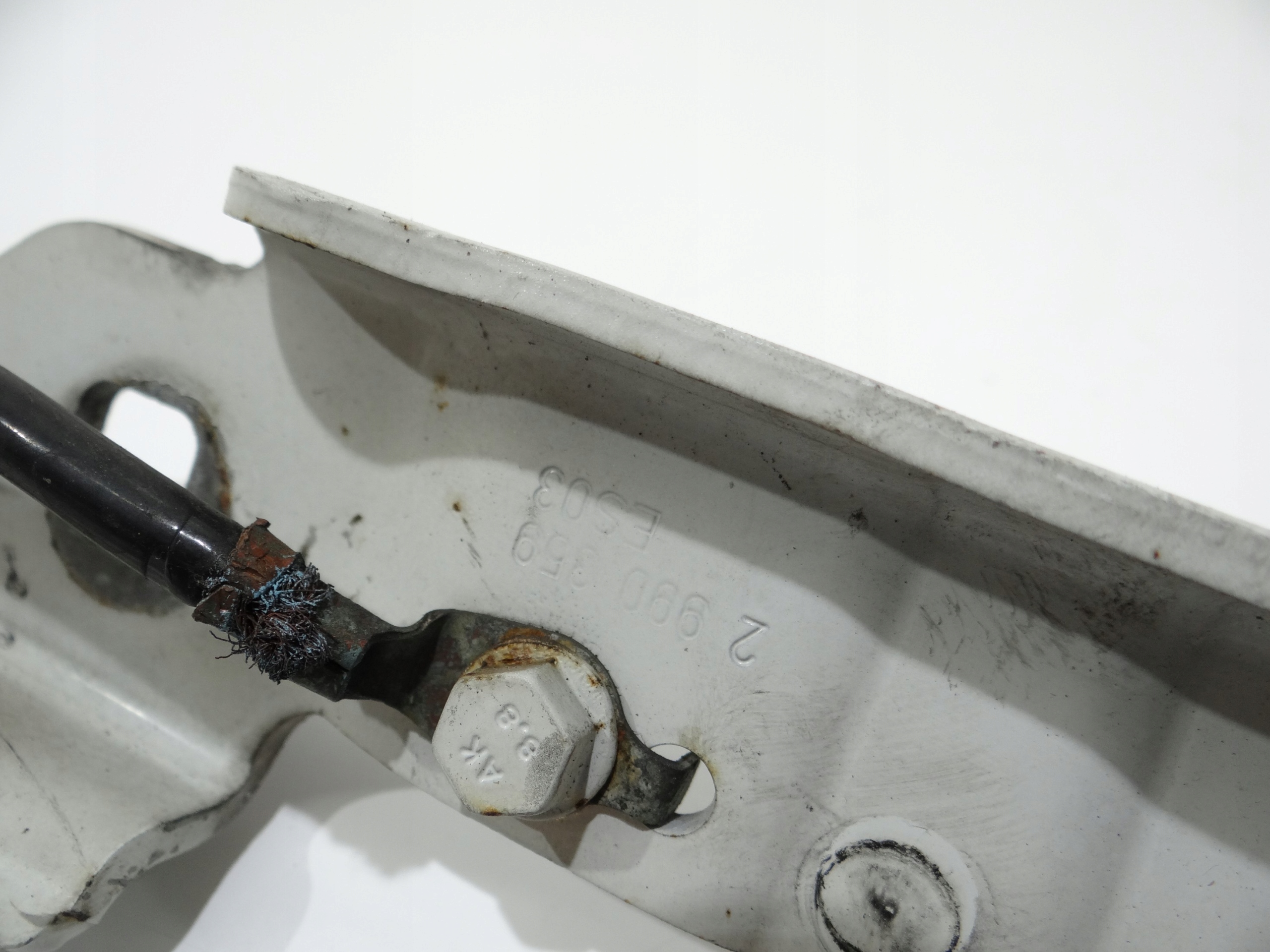hinge bonnets left BMW X1 E84 LCI 2990359 300