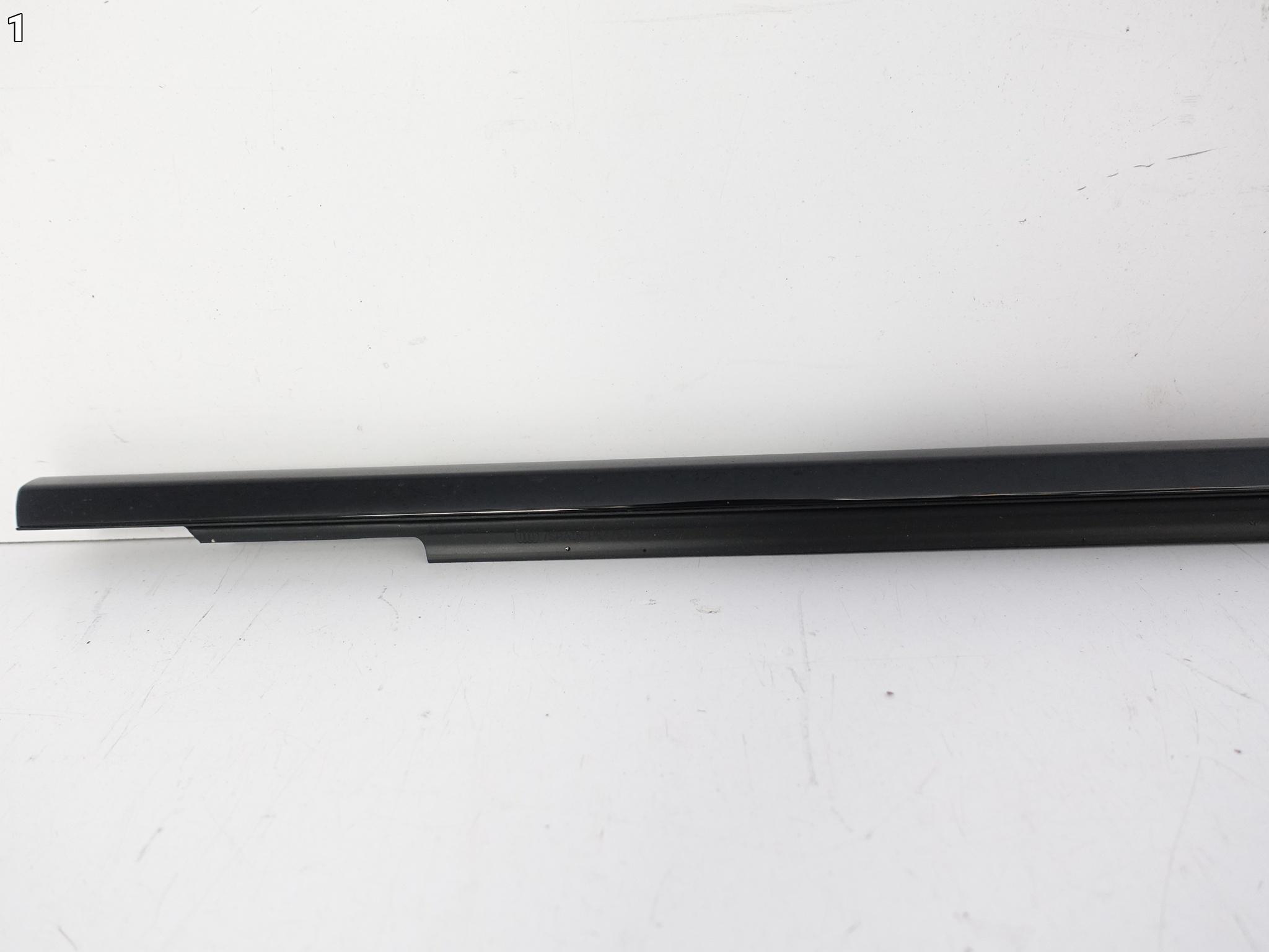 AUDI A6 S6 E-TRON AVANT 85F 24- moulding dust windows door front right