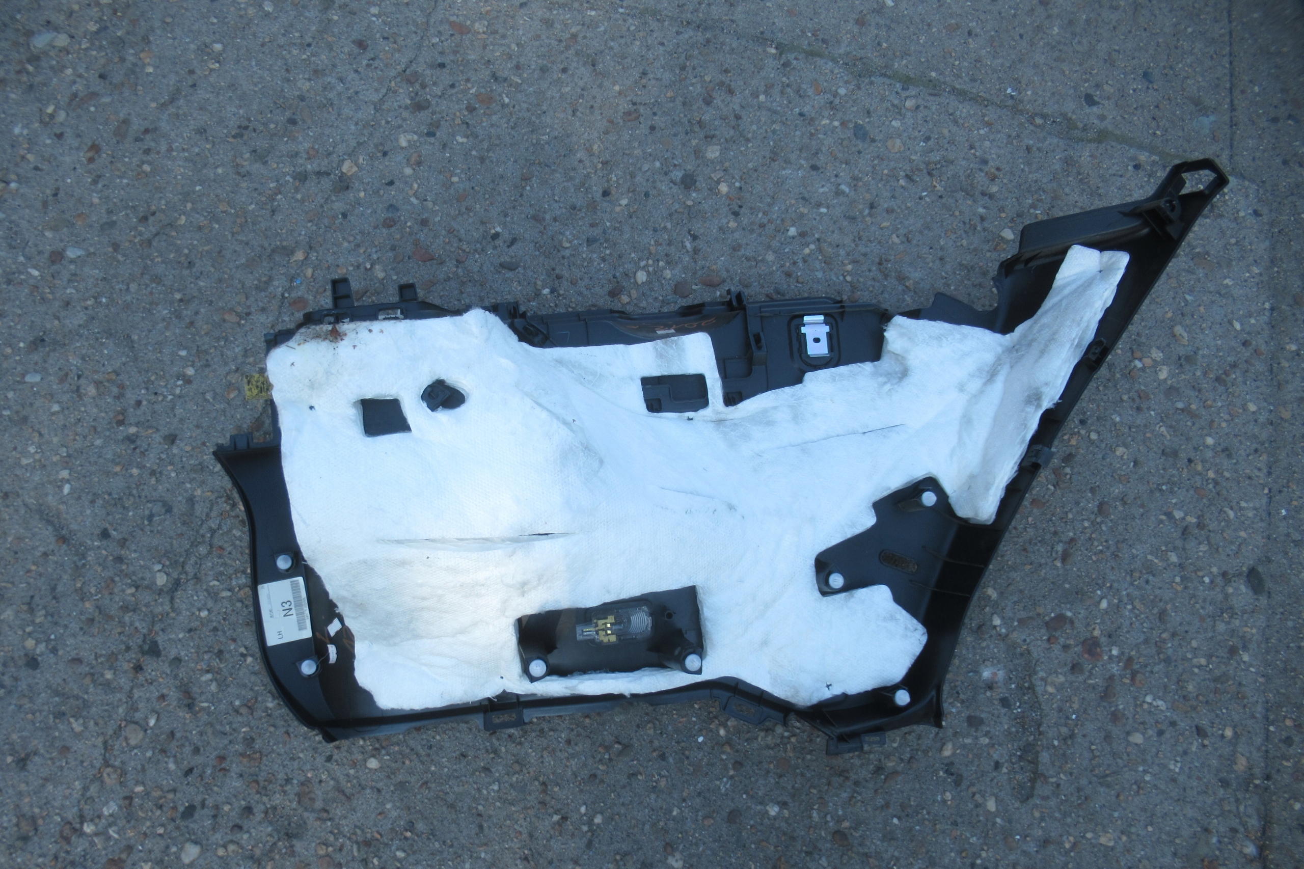 SUBARU XV 12R boot upholstery left rear part