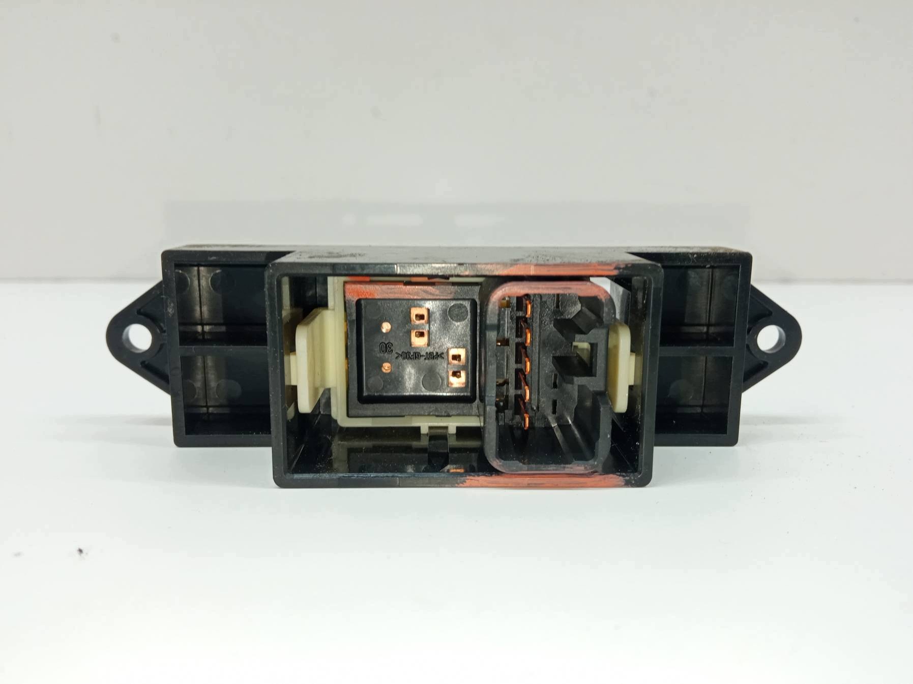 window control switch front left right KPL 8608A261 MR587944 Mitsubishi ASX and