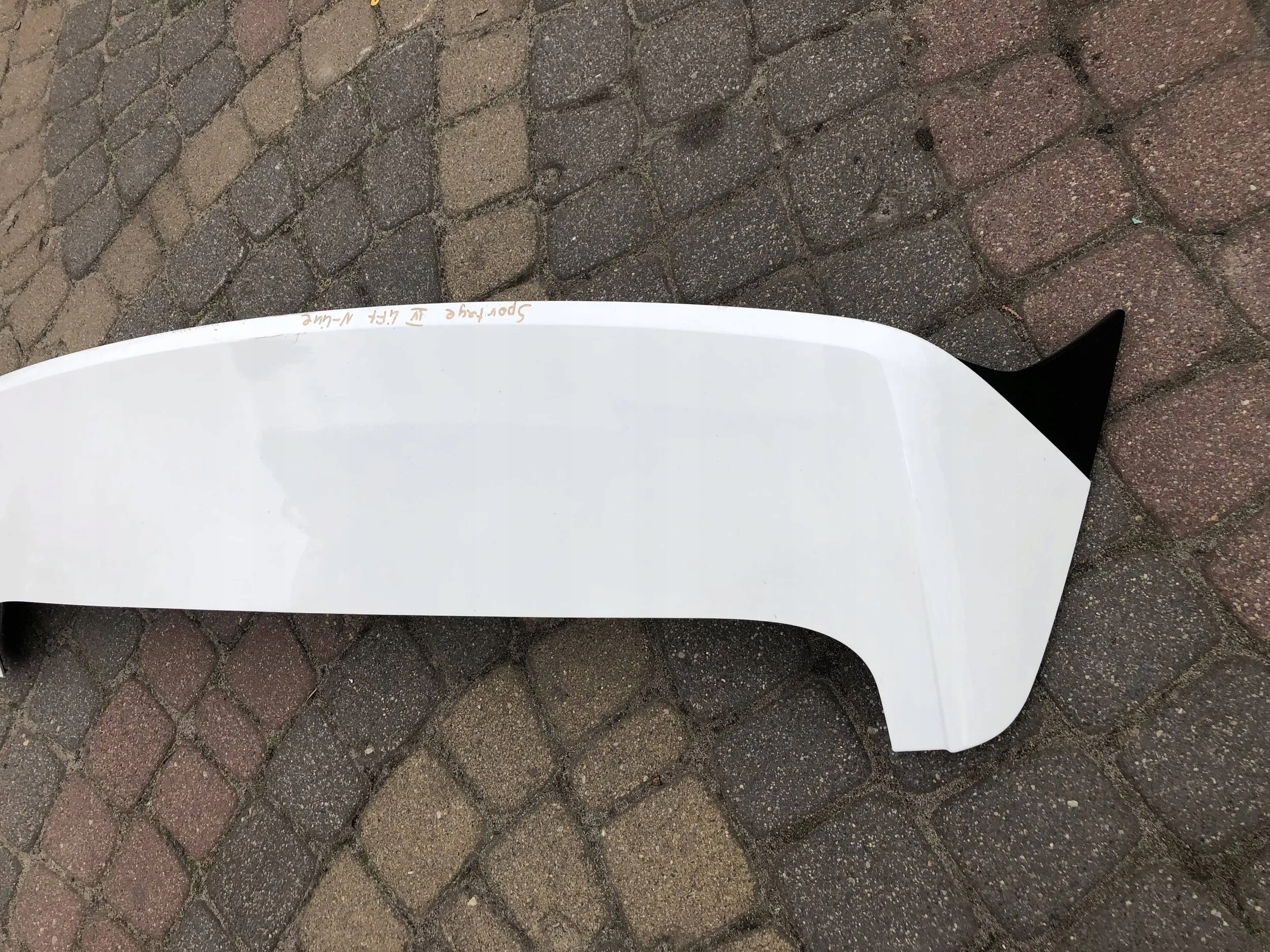 Spoiler klapy tylnej KIA Sportage 2017 Producent części Kia OE