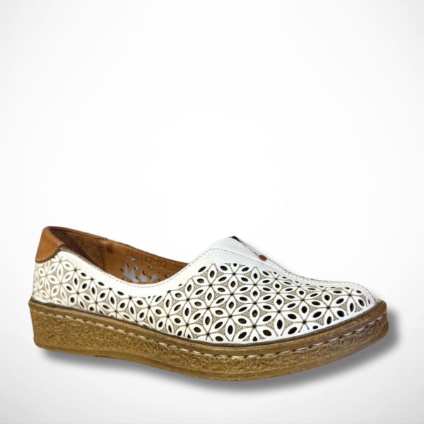 Bílé ažurové kožené polobotky Comfortabel 840142-03 vel.40