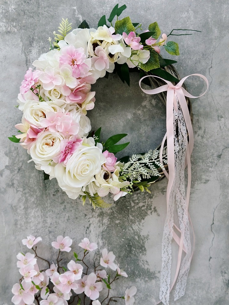 WIANEK WIOSENNY KWIATOWY NA DRZWI WIKLINOWY STROIK WIENIEC JASNY RÓŻ Marka inna