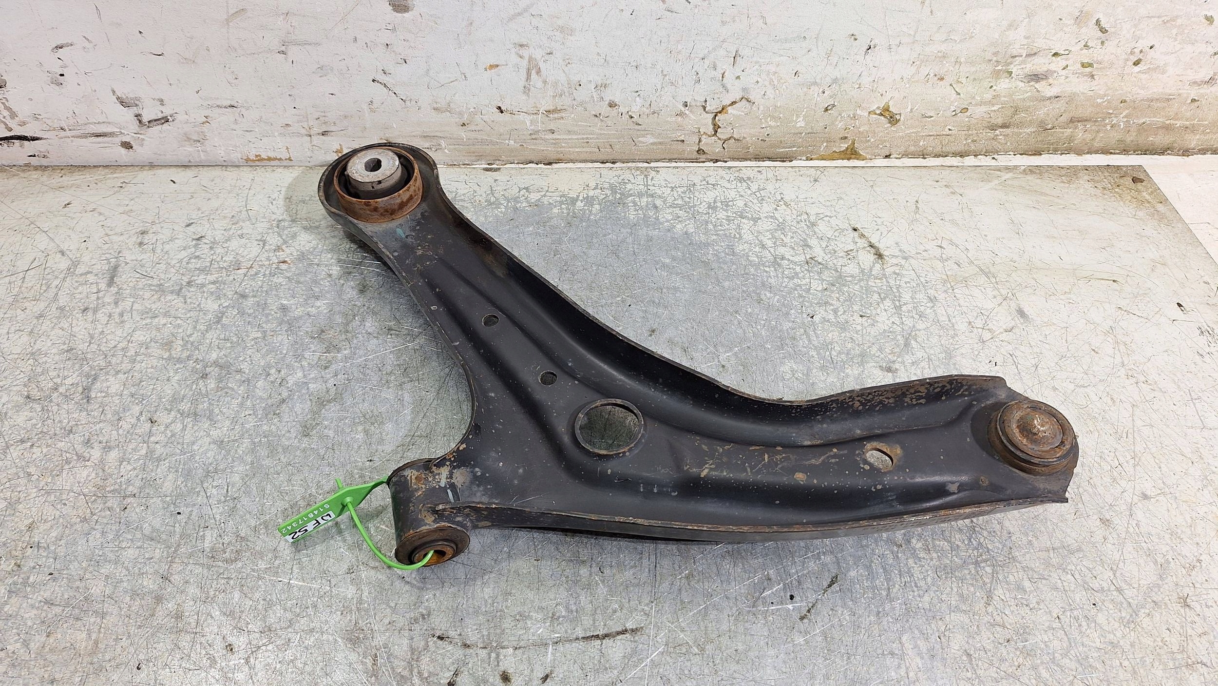 Querlenker rechts vorne E4B1-3042-A2D FORD KA PLUS
