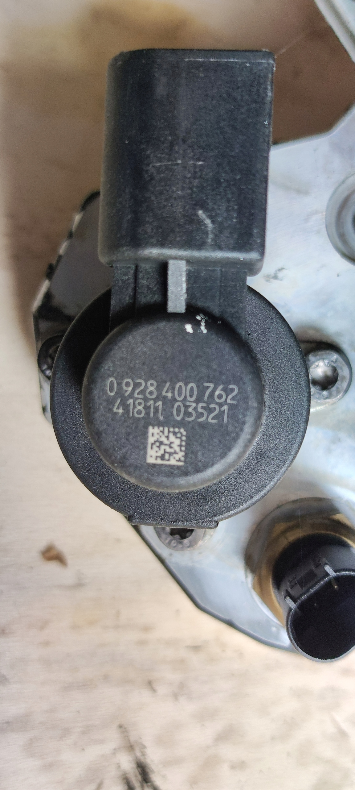 0928400762 - КЛАПАН ДАВЛЕНИЯ НАСОСА BOSCH CR MERCEDES VITO