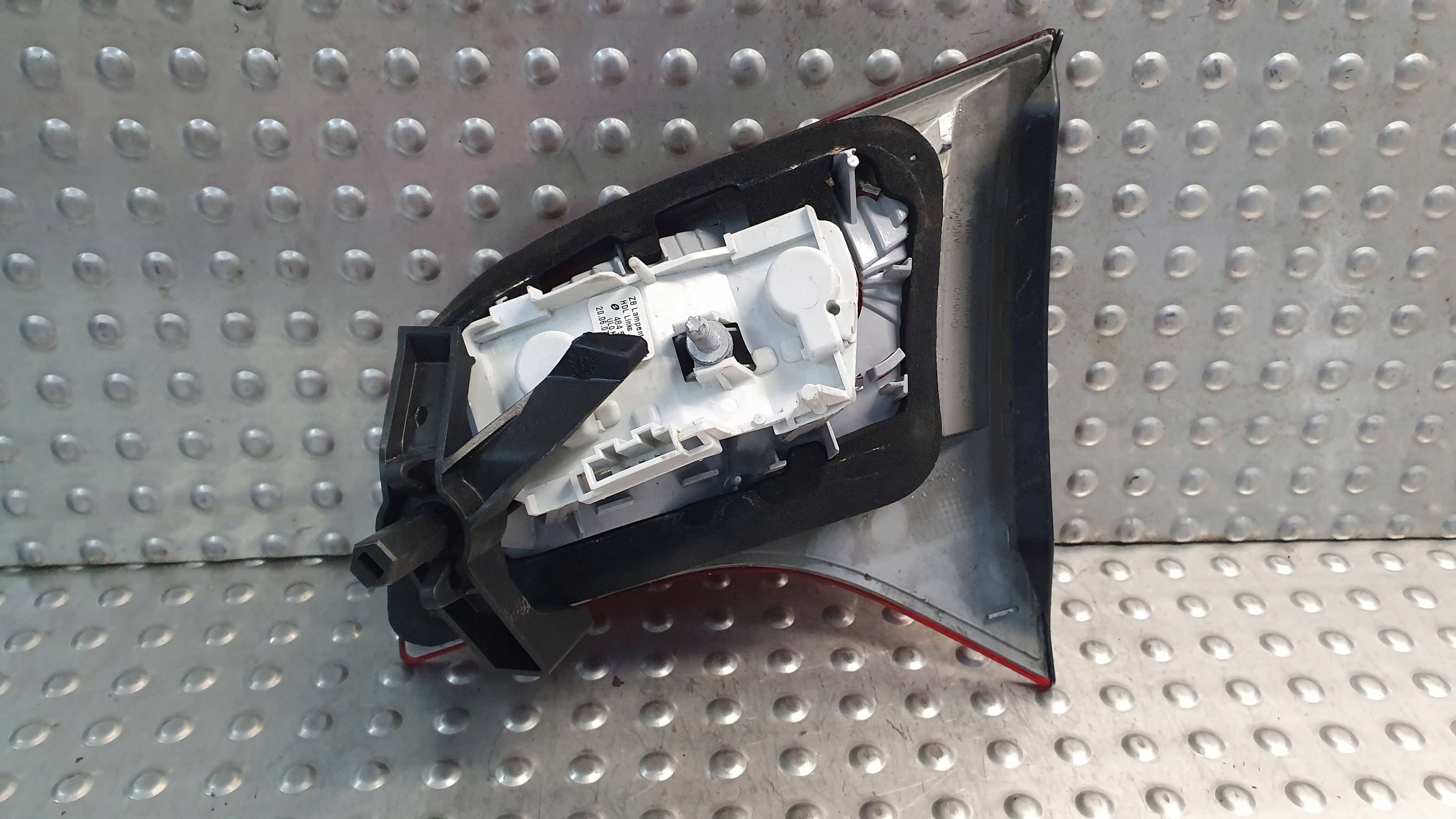 light rear part left to the bonnet AUDI A4 B7 KOMBI 8E9945093 04
