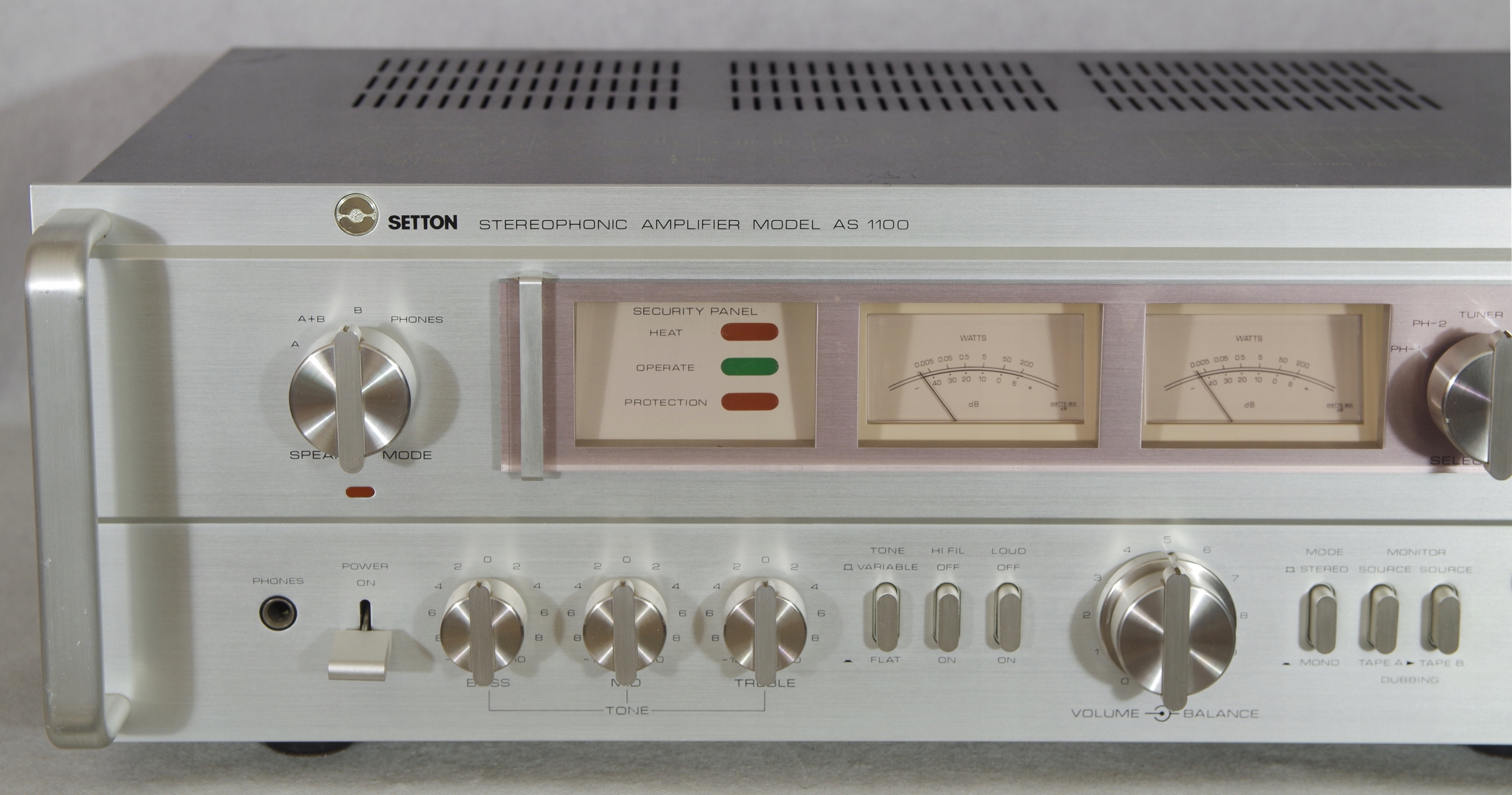 Setton AS 1100, WZMACNIACZ stereo, VINTAGE, wychyły Kolor srebrny