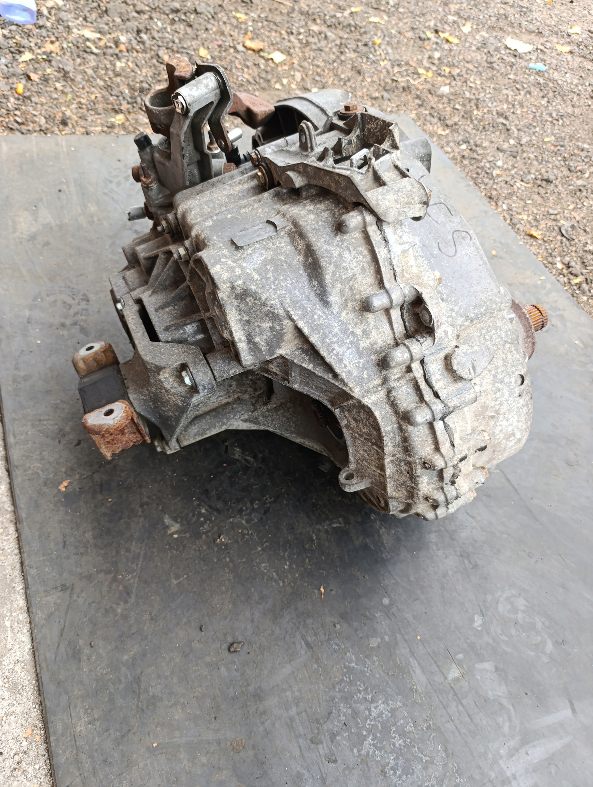 VW T5 2.5 manuale CAMBIO JFS 153 tys.