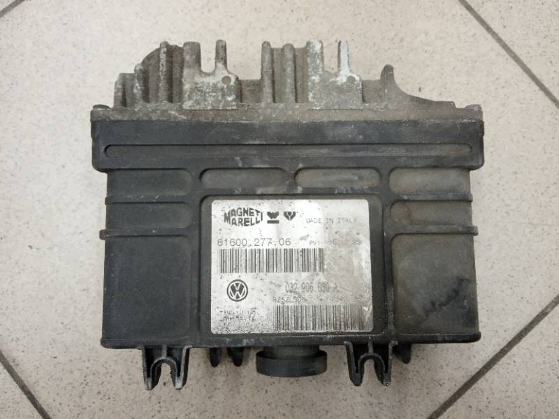 unité de commande électronique uce moteur 032906030A SKODA FELICJA