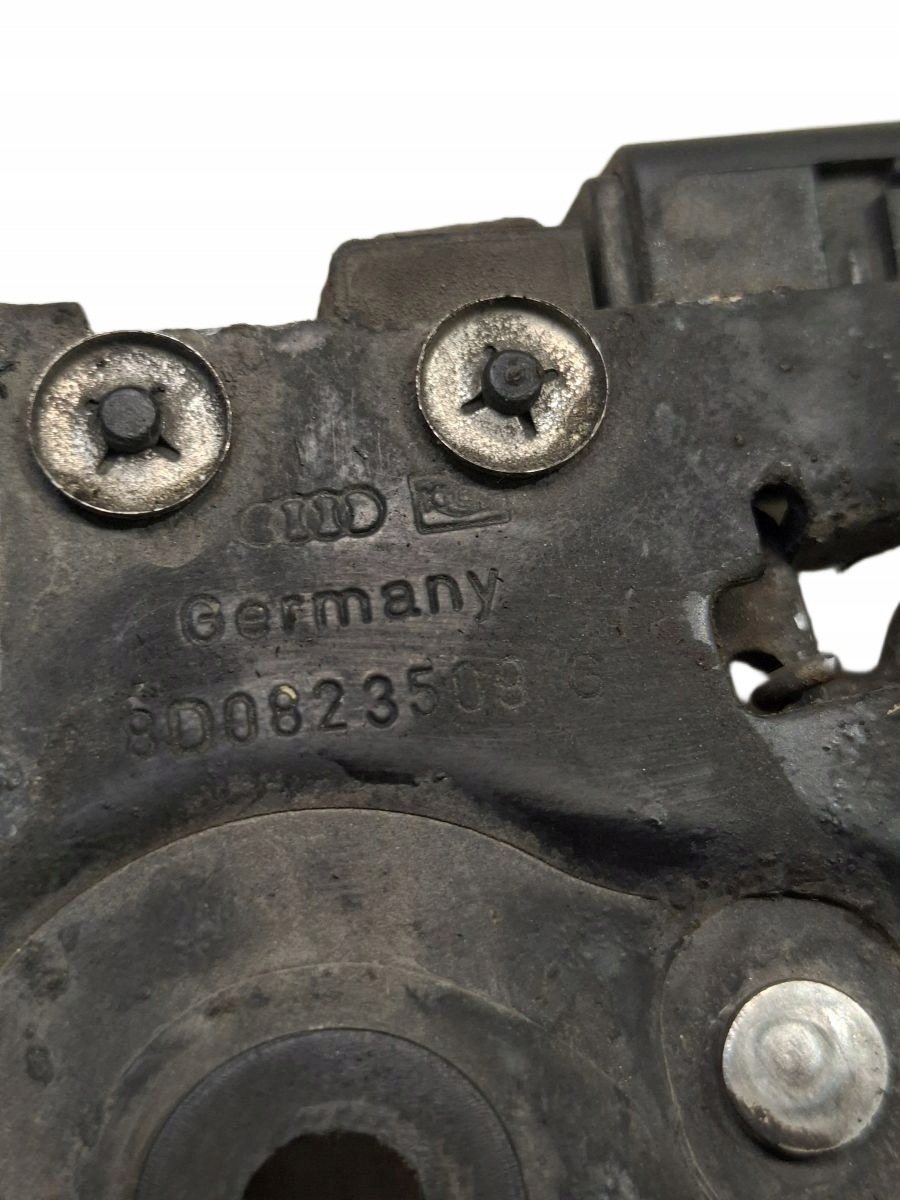 bonnet latch lock AUDI A4 B5 FL 1.9 TDI 8D0823509G