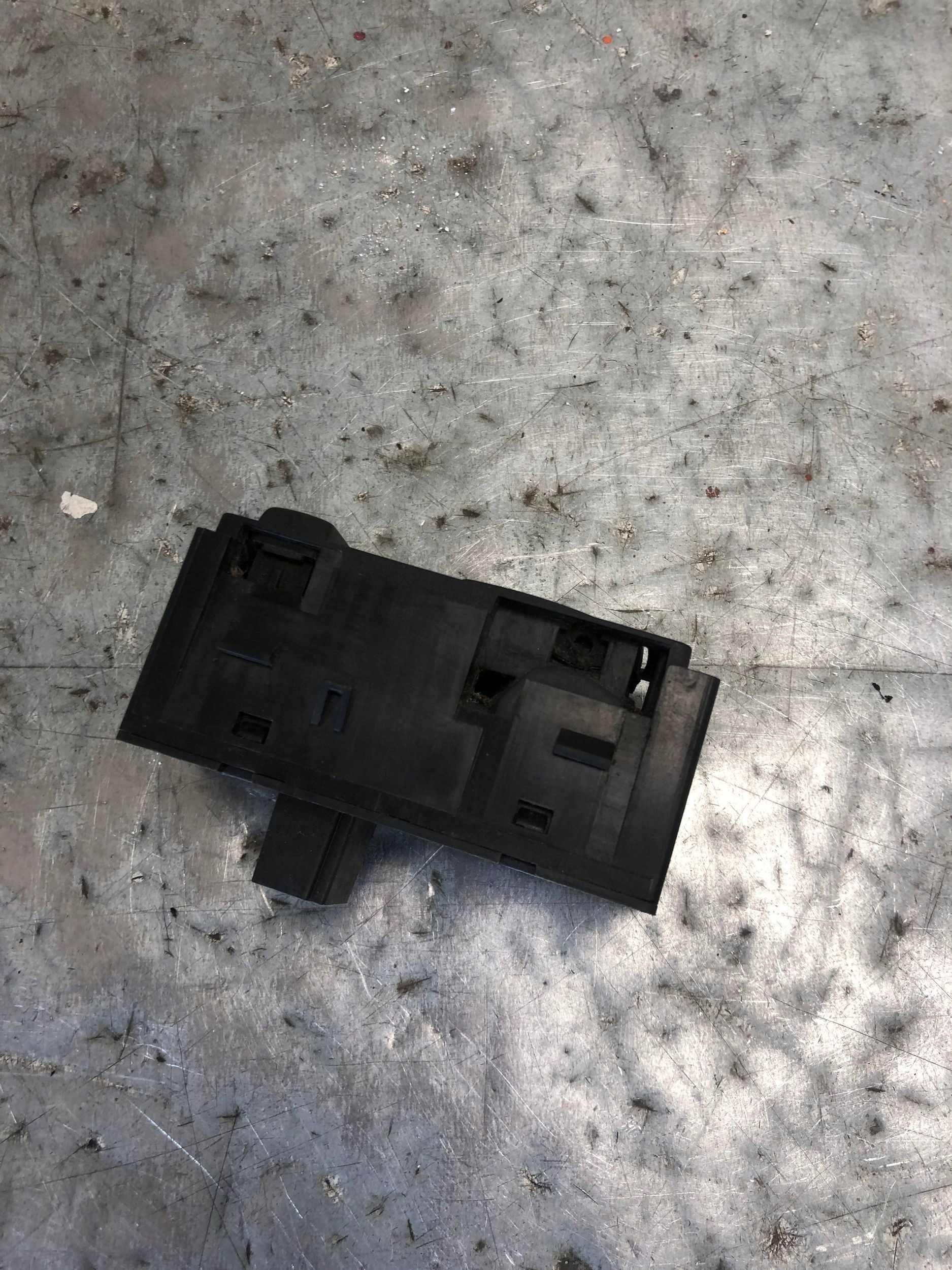 window control switch right front JEEP WK1 P04602742AA