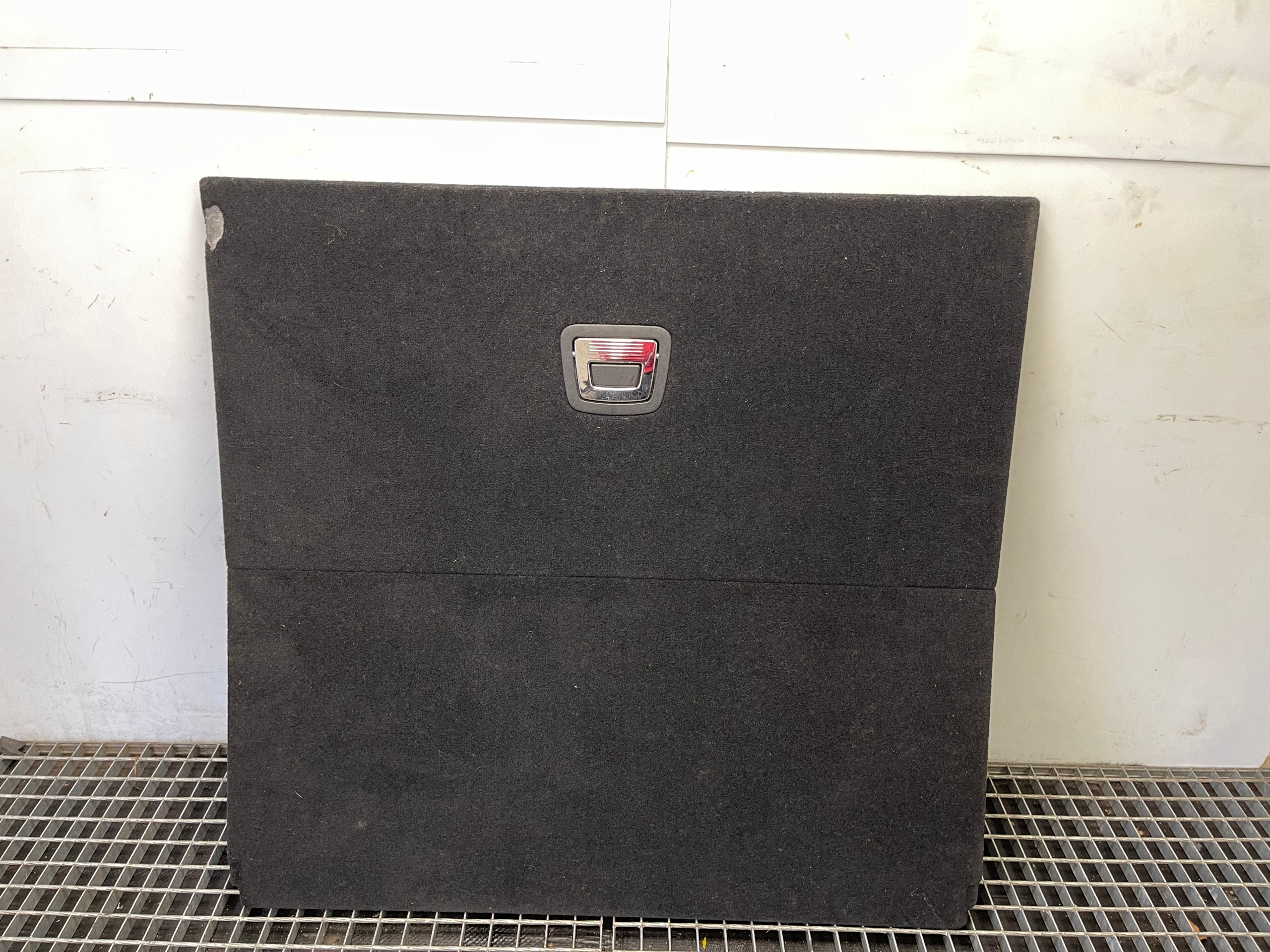 MERCEDES W212 floor mats boot A2126800002