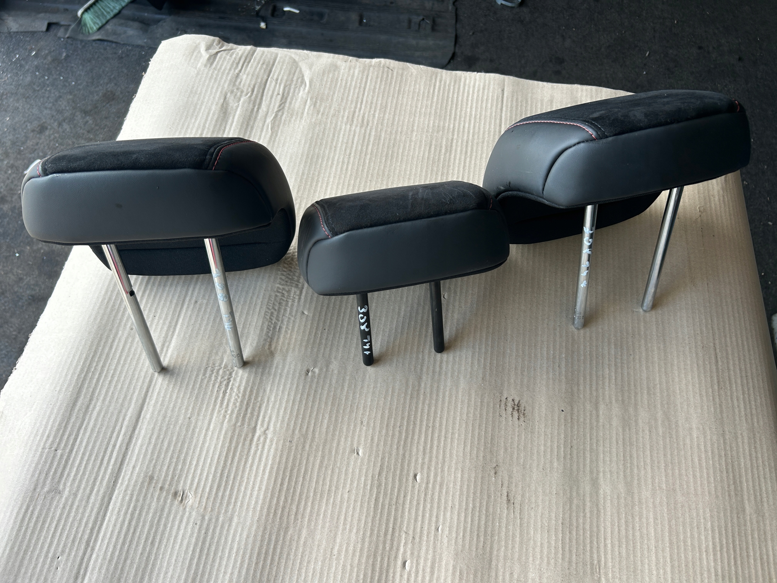 PEUGEOT 308 II GT T9 arm rests rear part leather