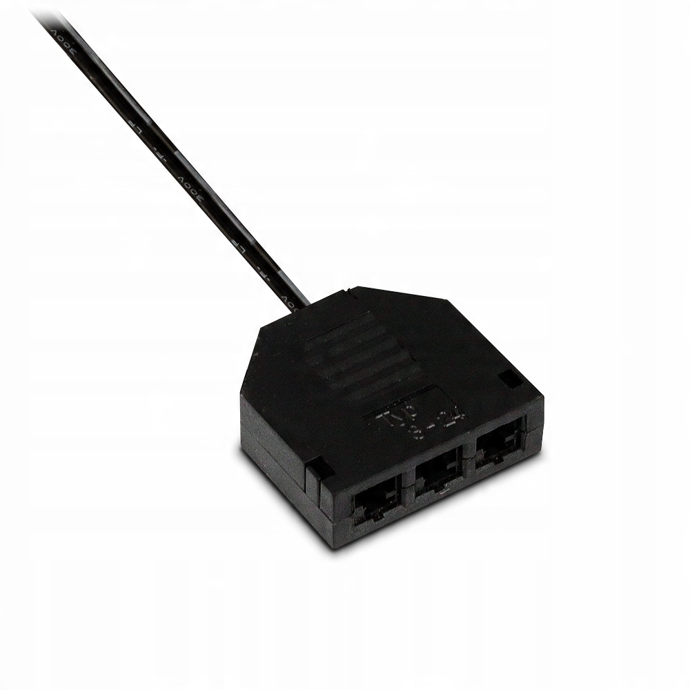 

Przewód 2M Z Rozdzielaczem Mini Amp 3PKT Do Led