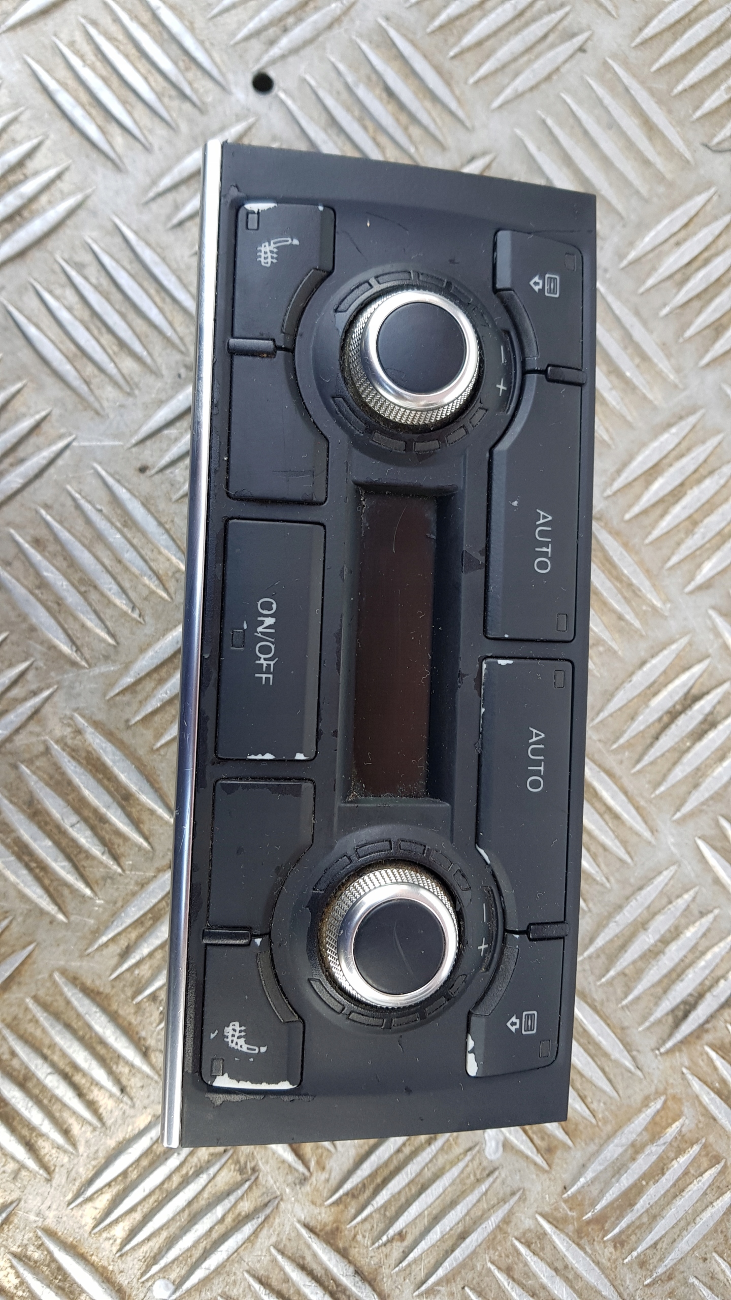 AUDI A8 D3 Unite commande clima Bouton 4E0919158A