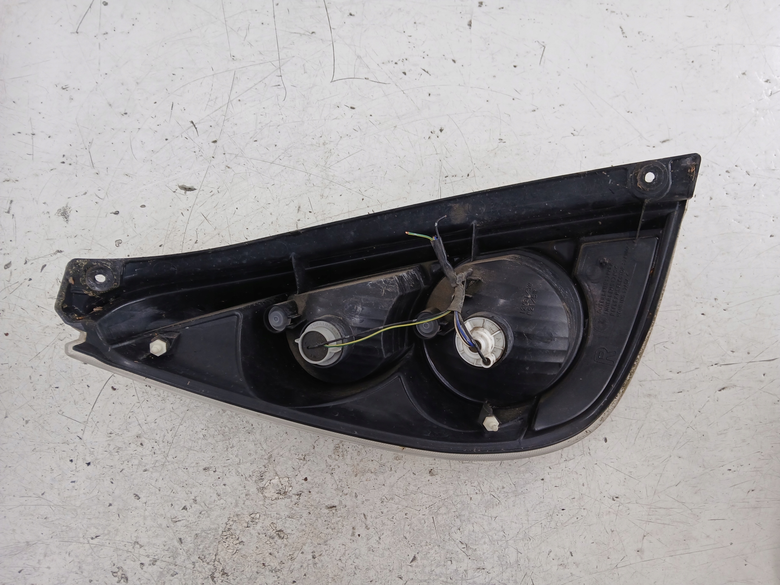 SUZUKI LIANA and LIFT light right rear part