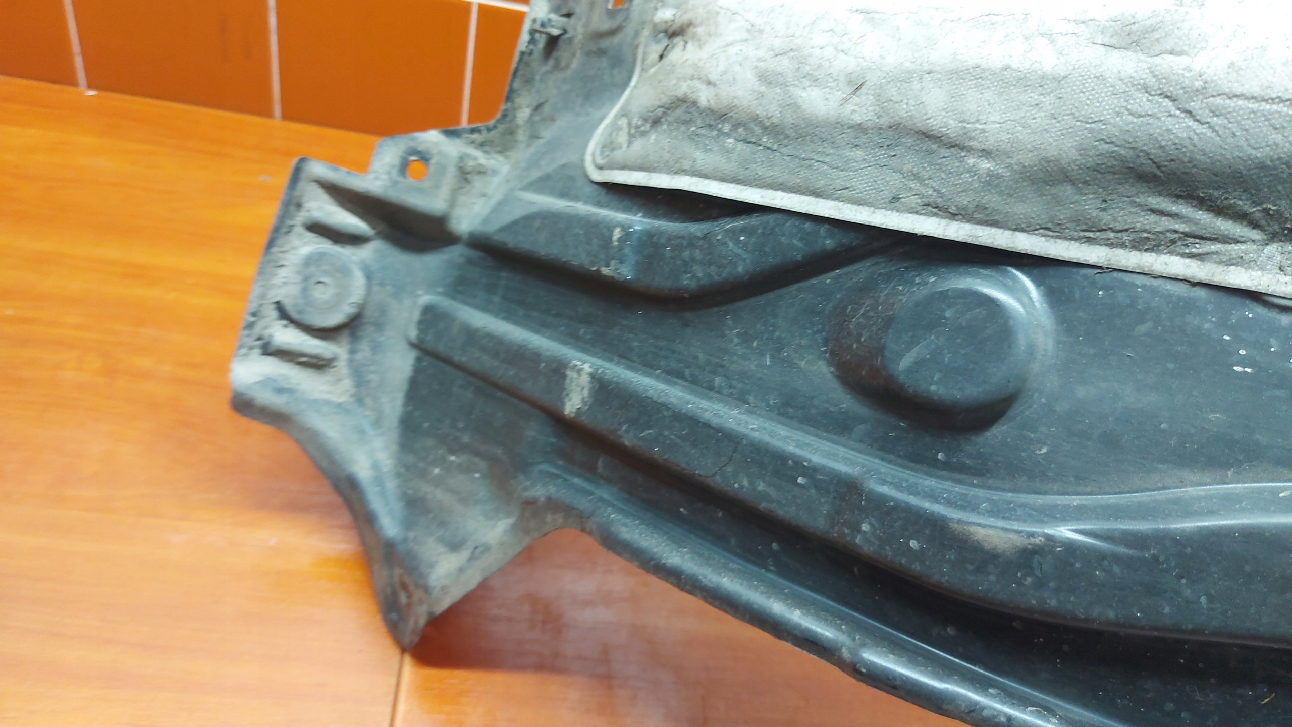 mudguard left left front front TOYOTA COROLLA E21 19- KOMBI SUZUKI SWACE