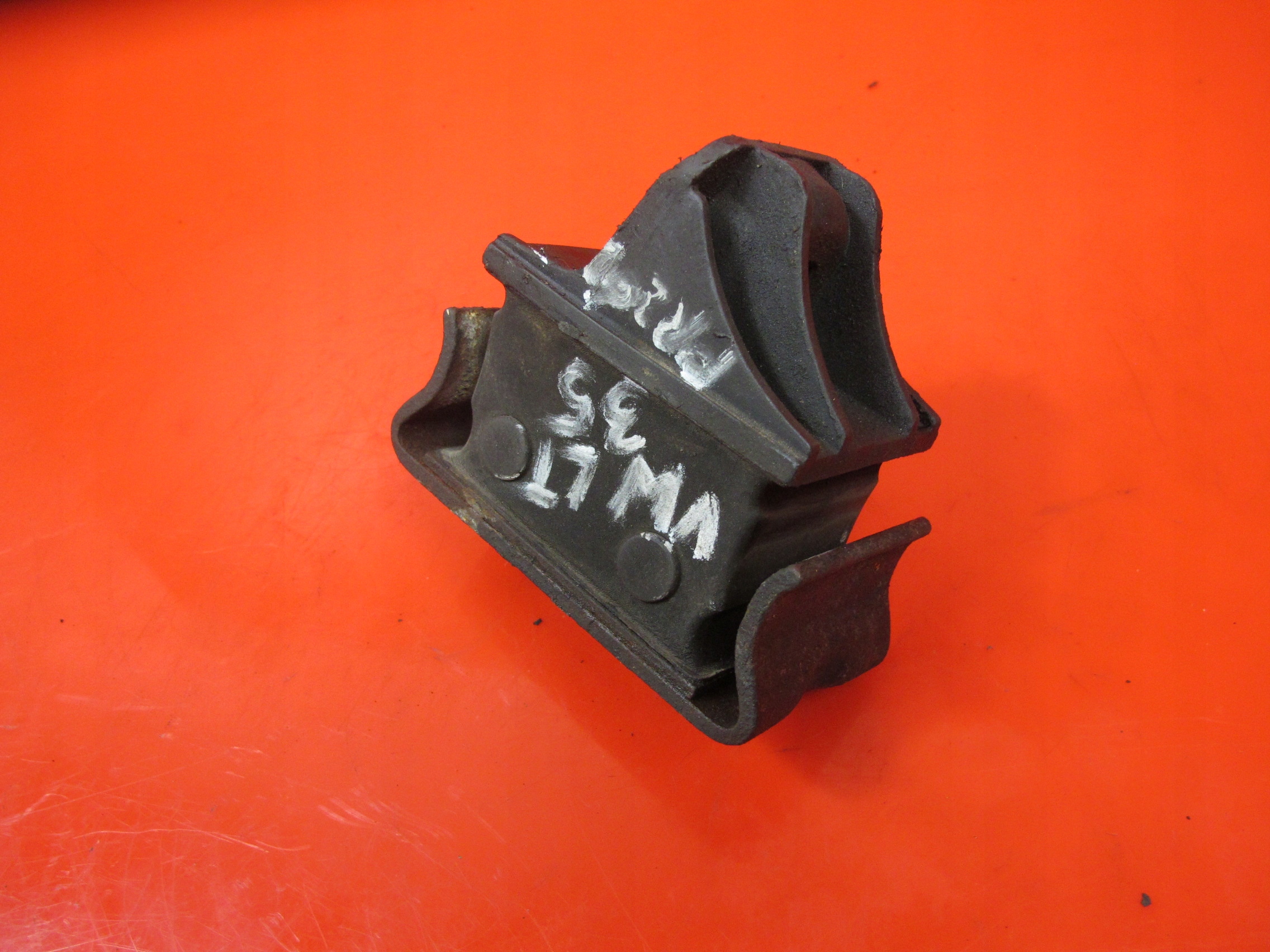 LT II SPRINTER W903 95- 2.8 holder engine mount