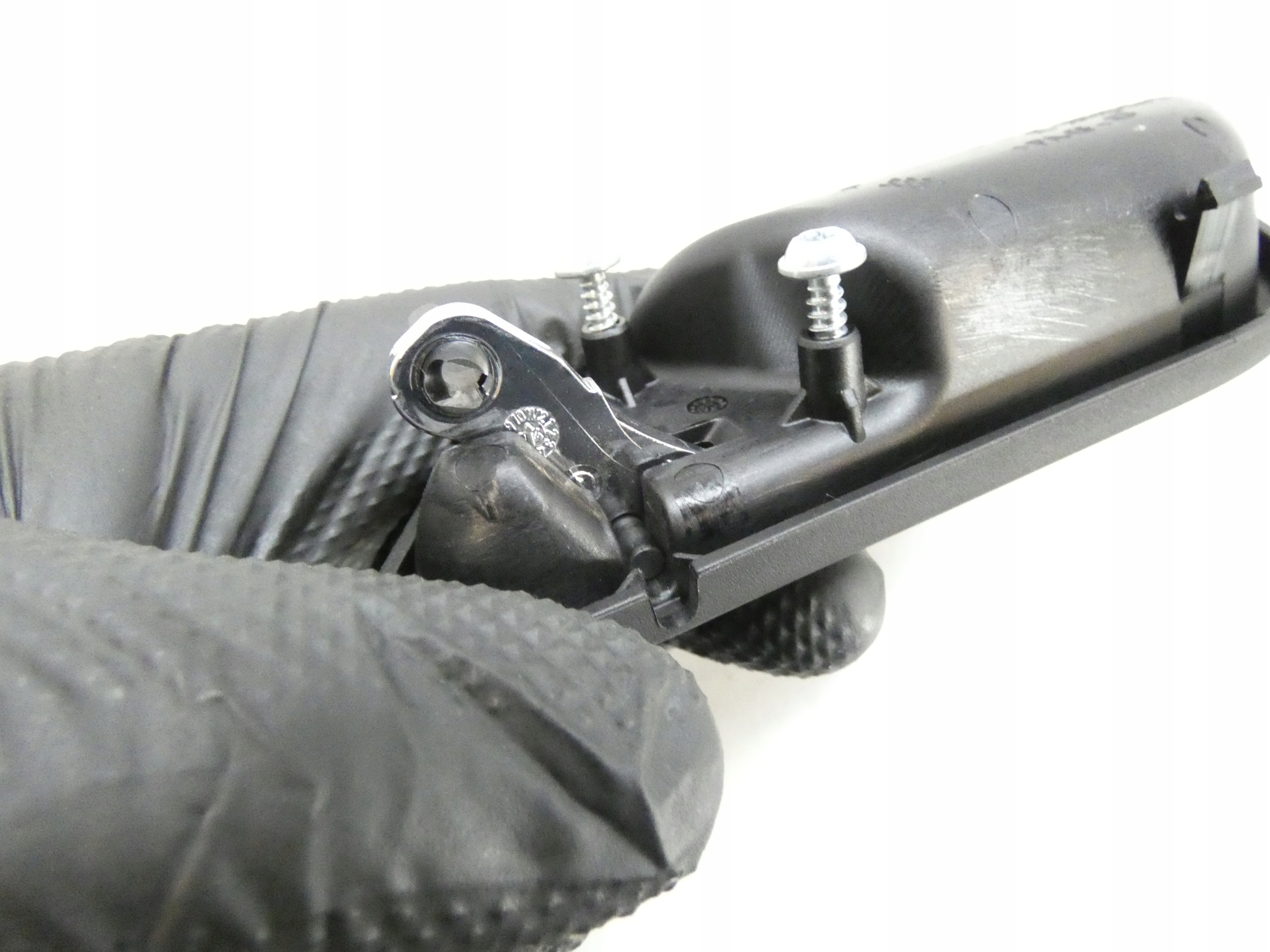 handle inner right front MERCEDES A KLASA W169 04-12 A1697600261