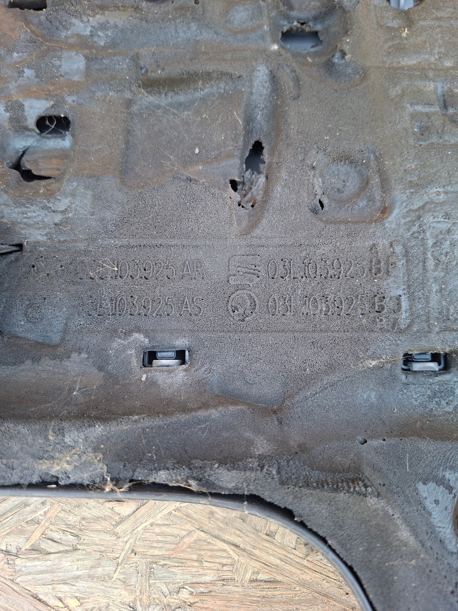 motor cover upper SEAT IBIZA IV 6J 1.2 TDI