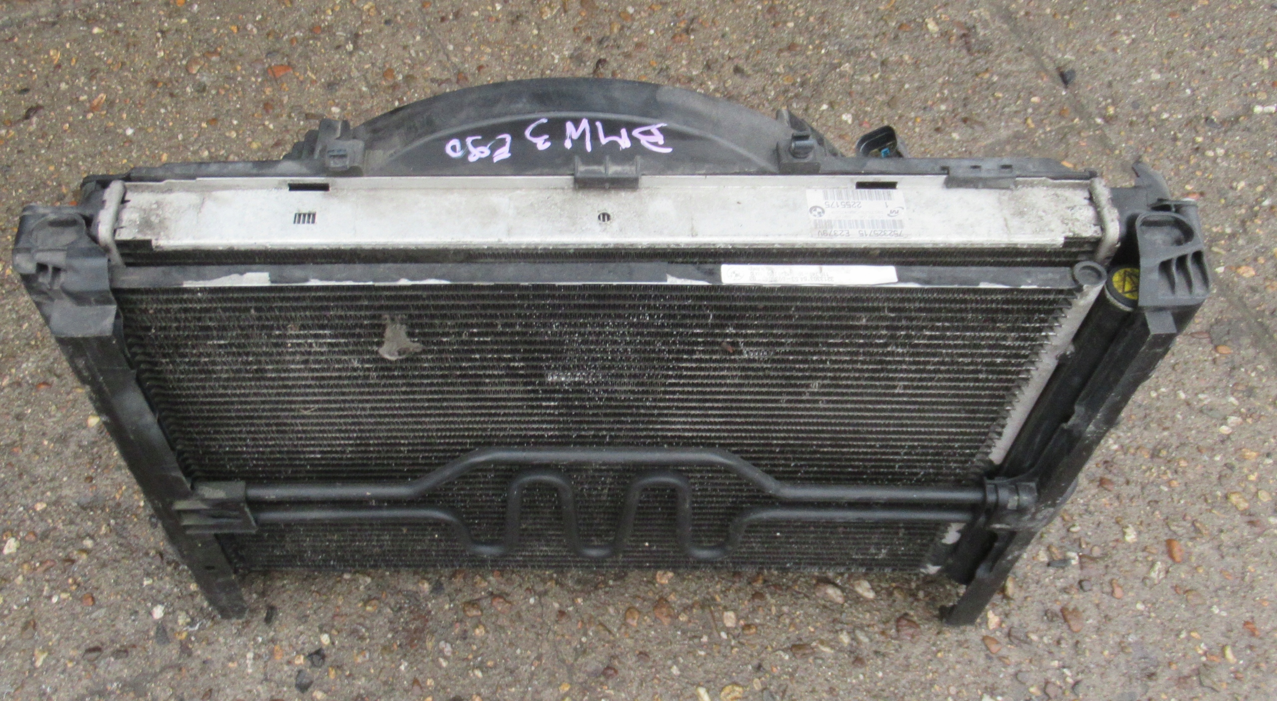 BMW E90 2.0 and radiator complete 6937515