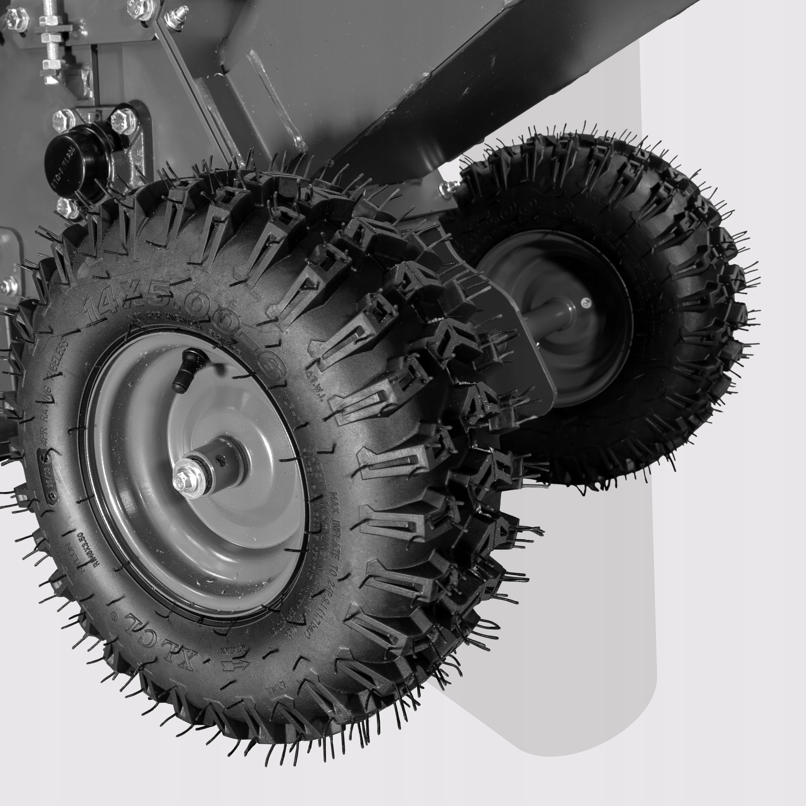 POTĘŻNY ROZDRABNIACZ SPALINOWY DO GAŁĘZI 120MM MOCNY SILNIK 420CC STABILNY Max średnica gałęzi 120 mm