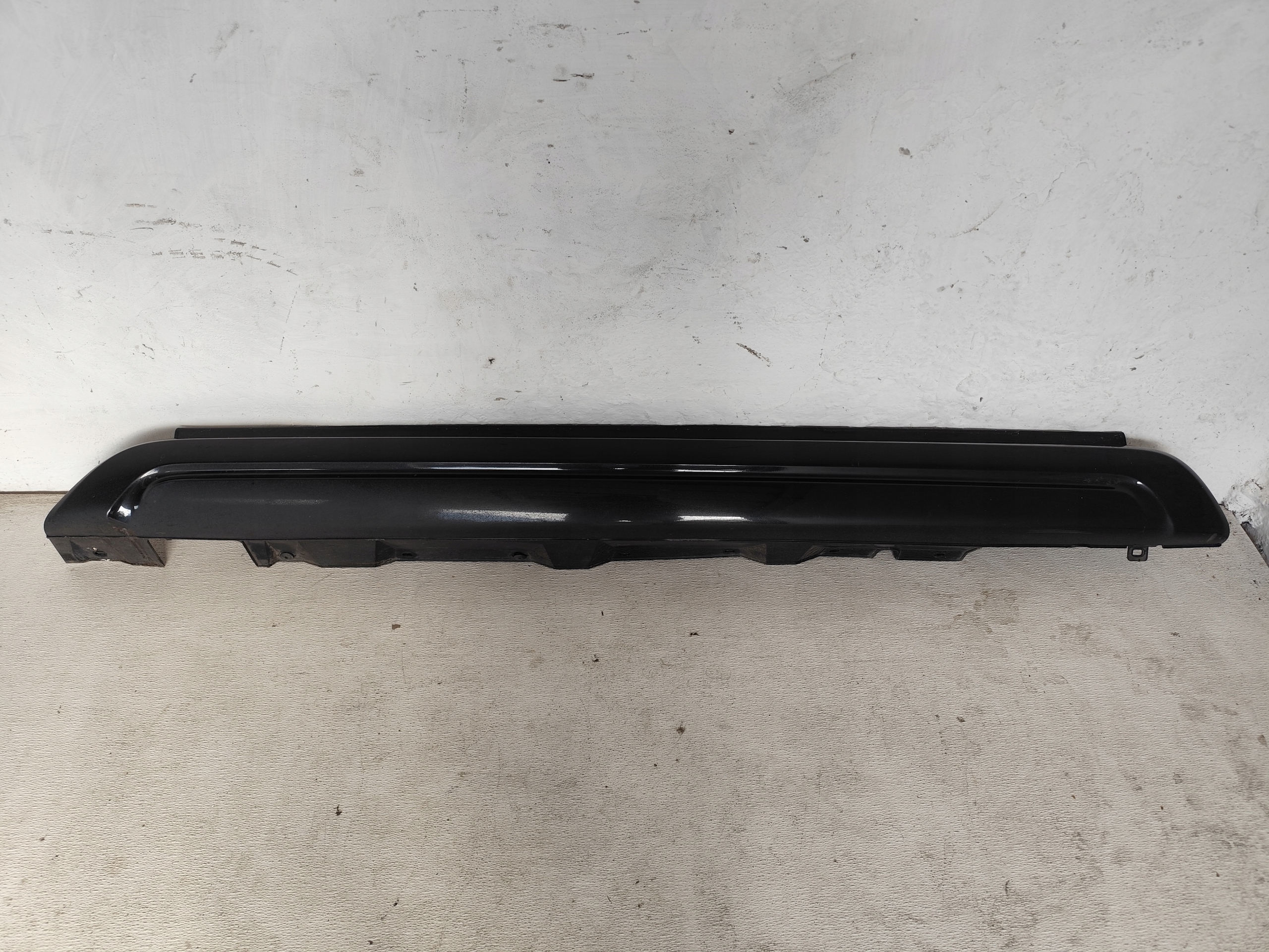 BMW X3 E83 LIFT 2007 moulding threshold m-packet left