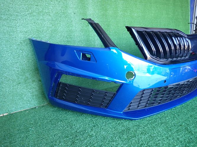 SKODA OCRAVIA III RS LIFT 17- Frontstoßstange vorne