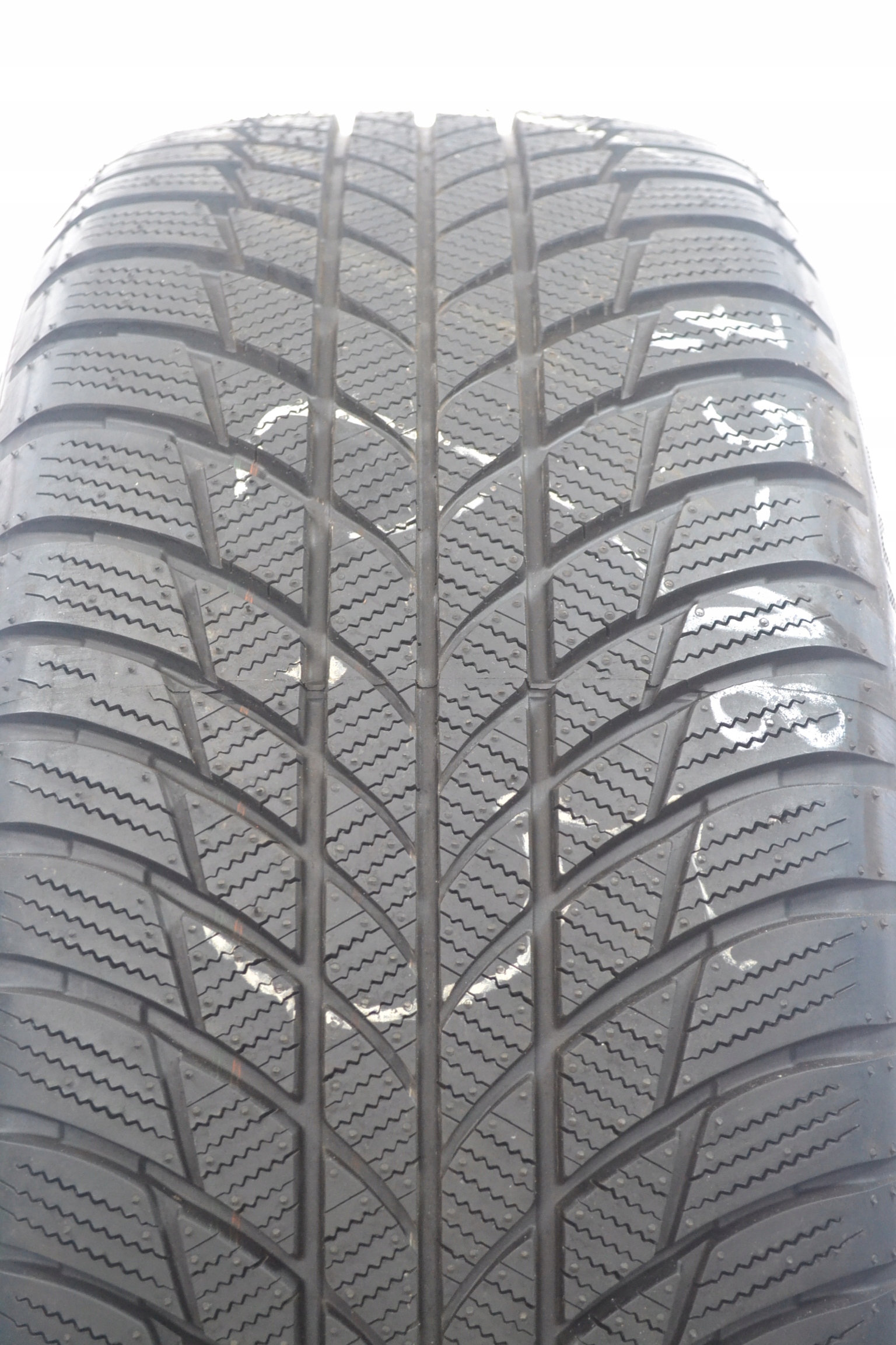 245/45R19 BRIDGESTONE BLIZZAK LM001 RFT 1szt 1396p Sezon zimowe