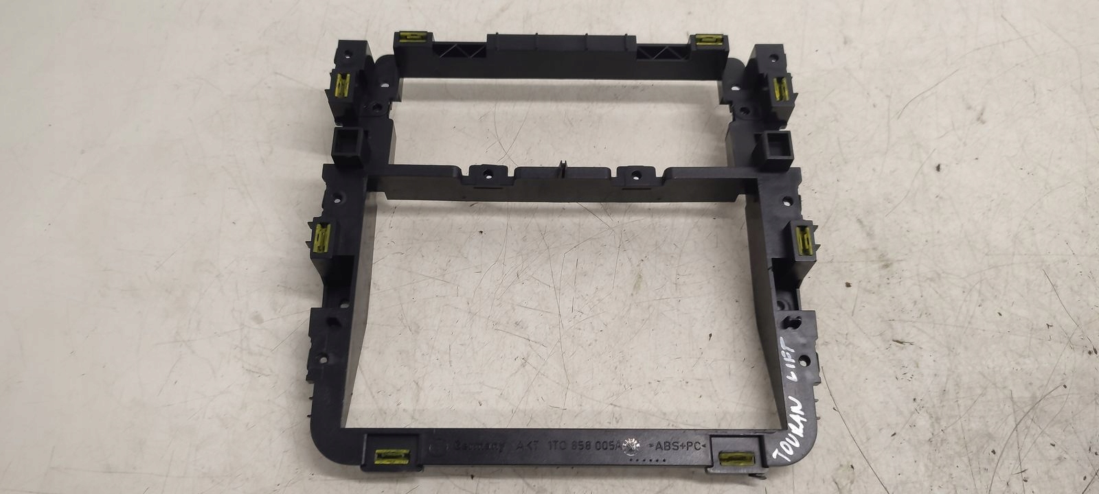 frame radia VW Touran and LIFT 1,4 TSI