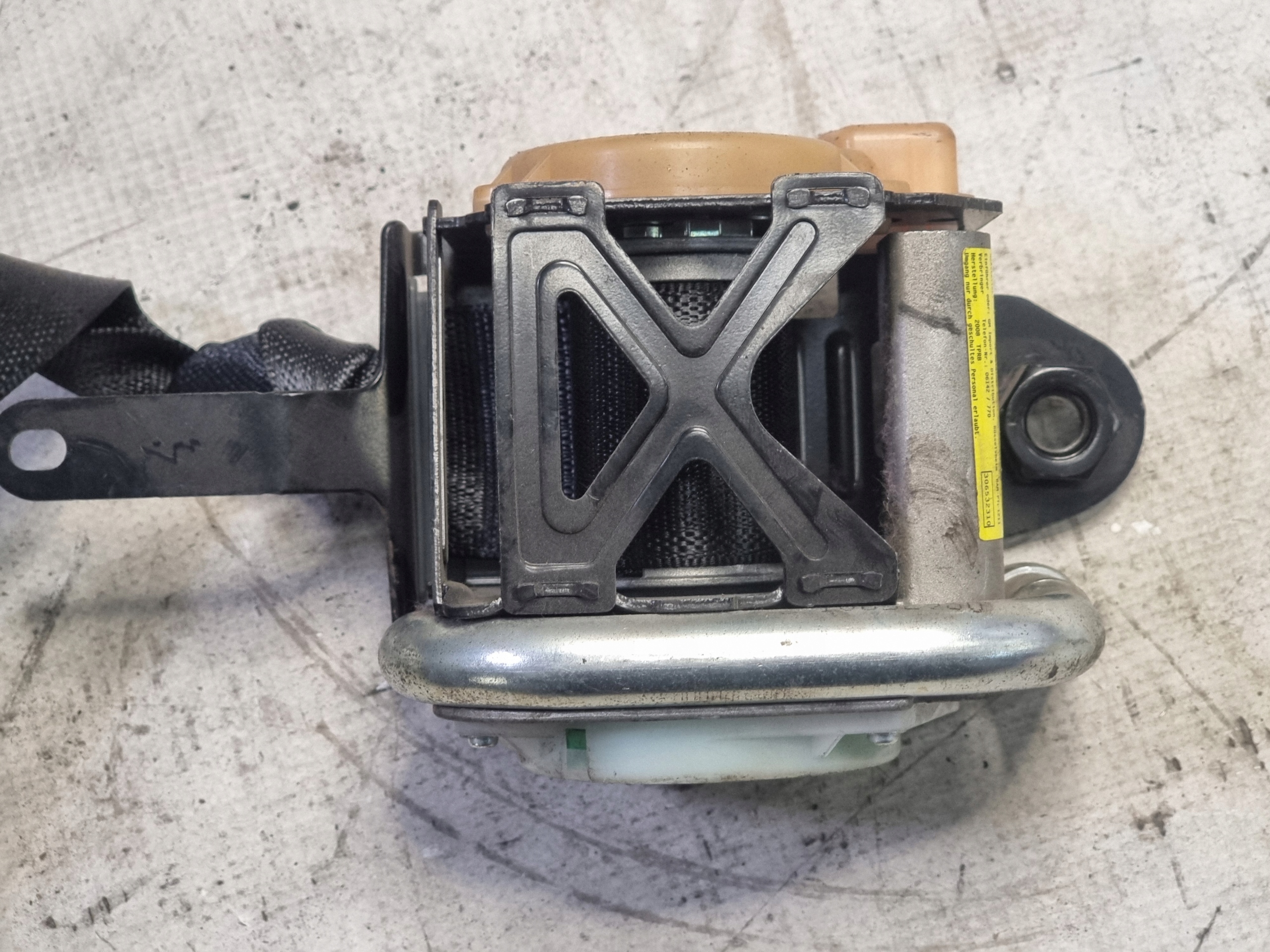 tension belt safety right front OE 3063932AA OPEL INSIGNIA A