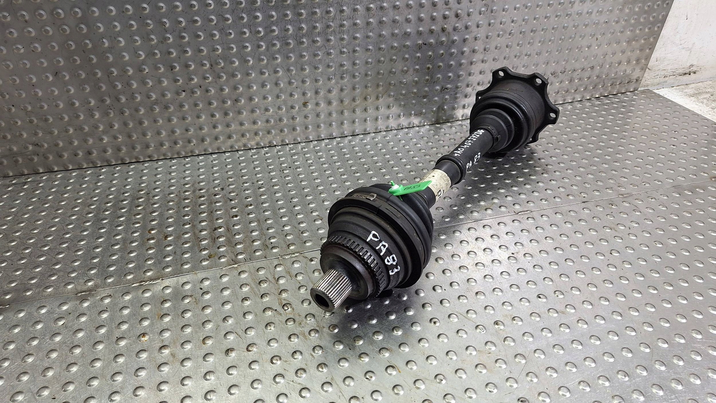 semi-axis right front 4A0407272DG AUDI A6 C4 2.6 V6