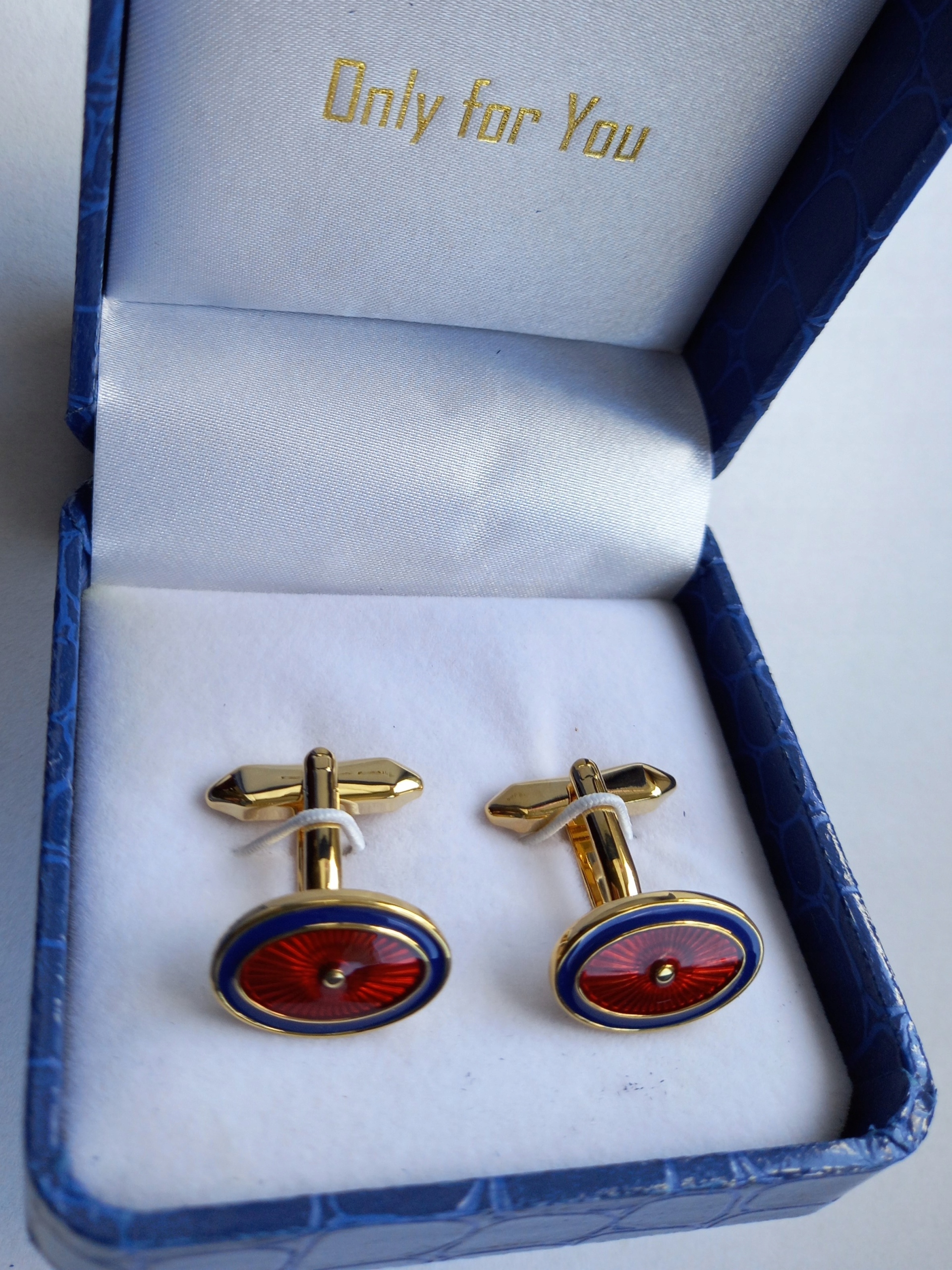 Svatební zlaté manžetové knoflíčky Exc pro ženicha, oválné v Pouzdro