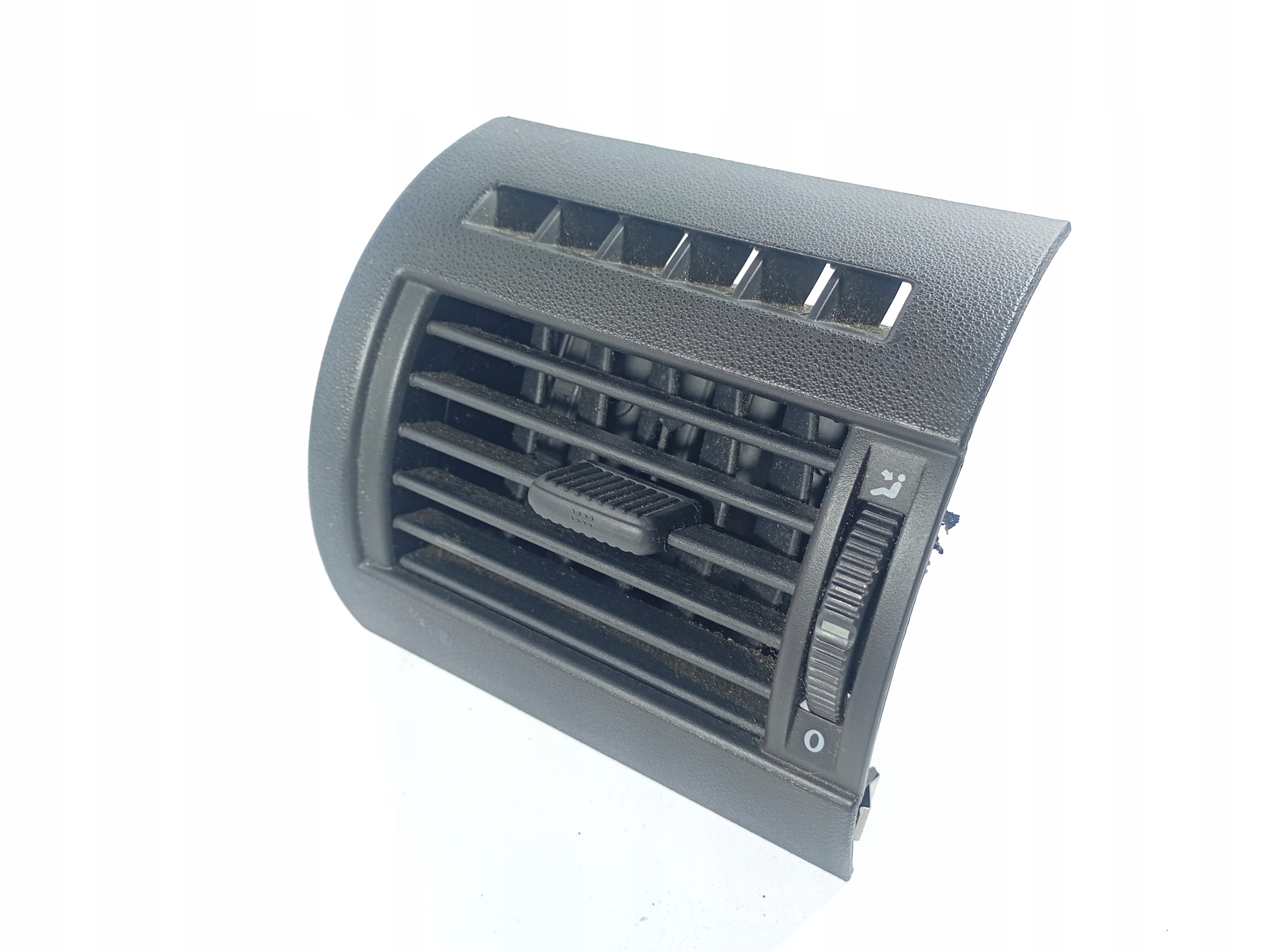 grid air conditioning devices air left driver´s OE 5Z0819703 VW FOX 05-11